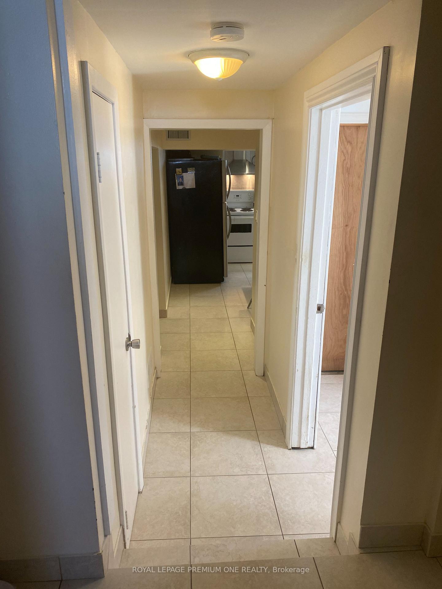 Photo 10 of 73 Kanarick Crescent, North York, Glenfield-Jane Heights — HOMEH