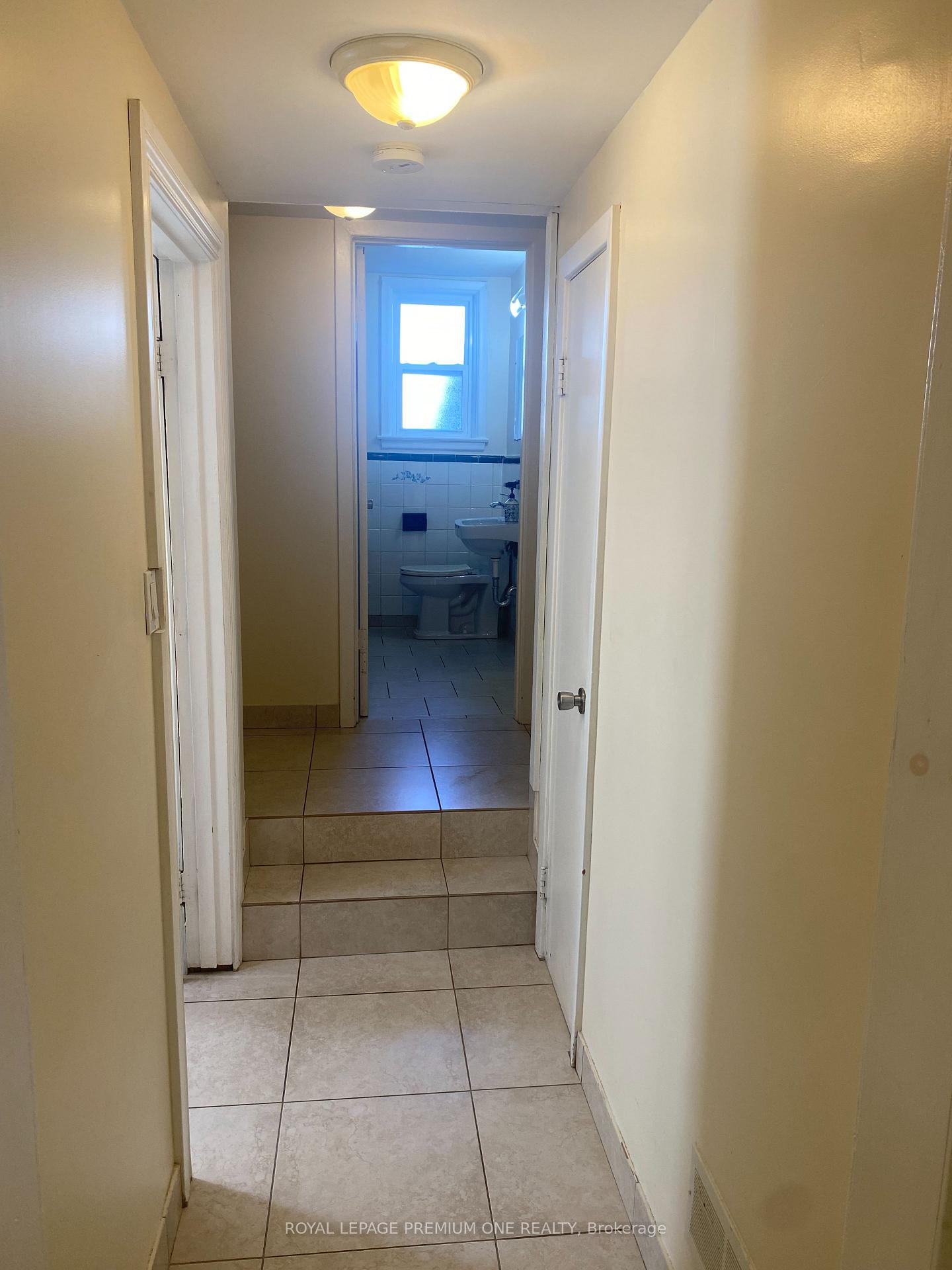 Photo 11 of 73 Kanarick Crescent, North York, Glenfield-Jane Heights — HOMEH