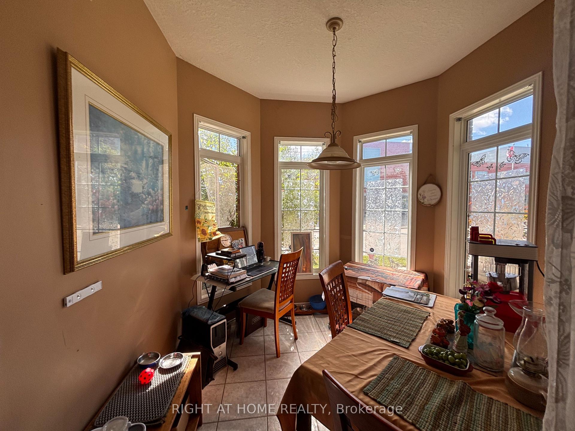 Photo 15 of 1 Montgomery Boulevard, Orangeville — HOMEH