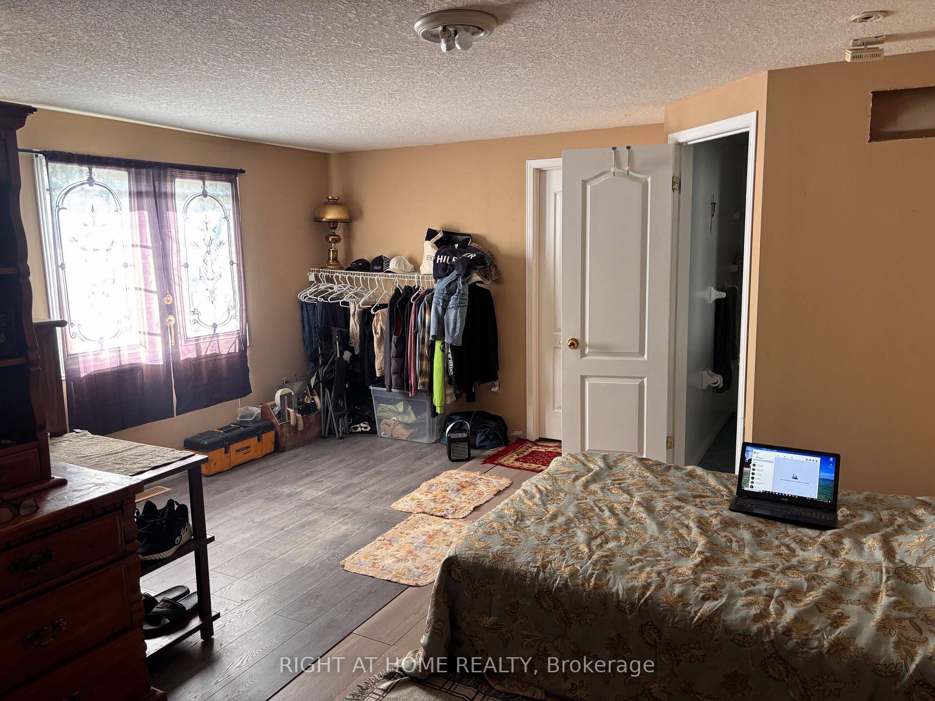 Photo 17 of 1 Montgomery Boulevard, Orangeville — HOMEH