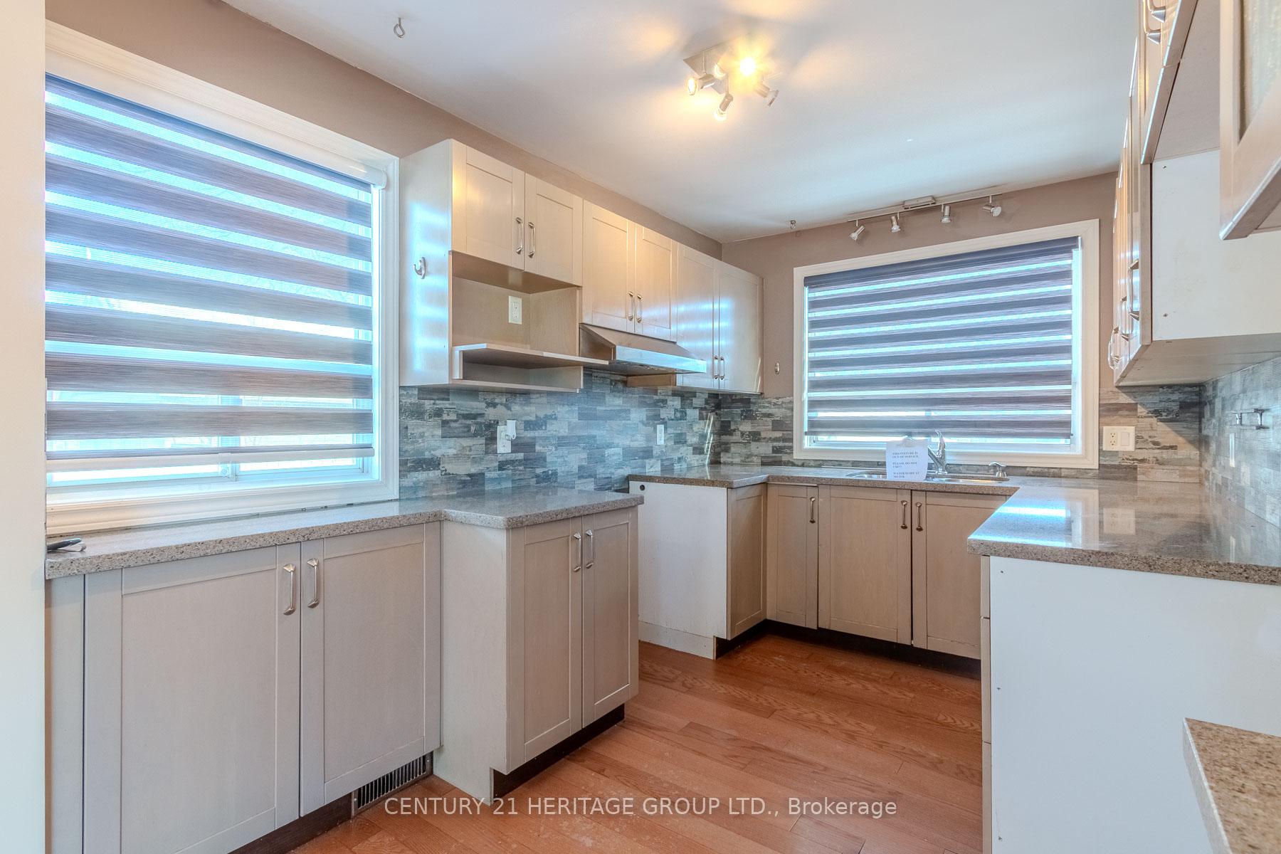 Photo 4 of 2232 Queensway Drive, Burlington, Freeman — HOMEH