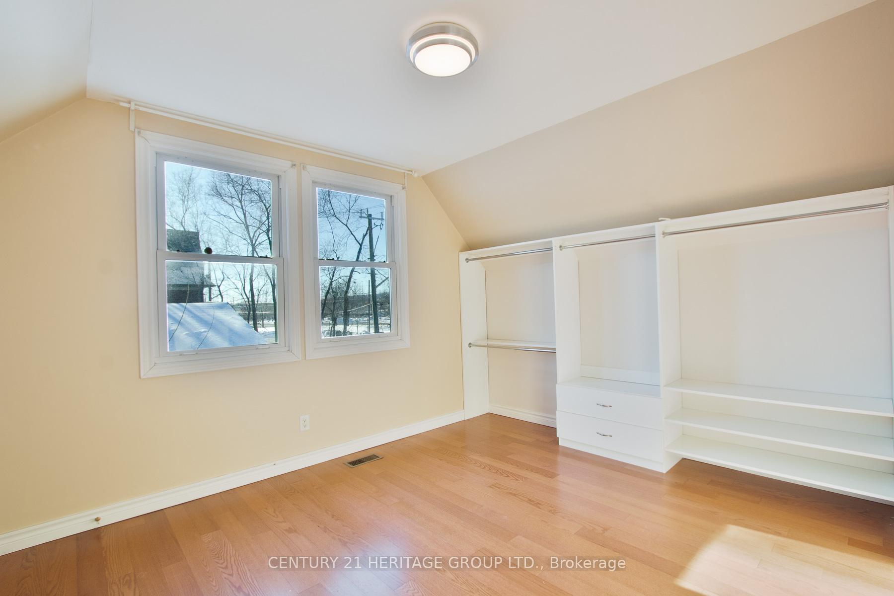 Photo 10 of 2232 Queensway Drive, Burlington, Freeman — HOMEH