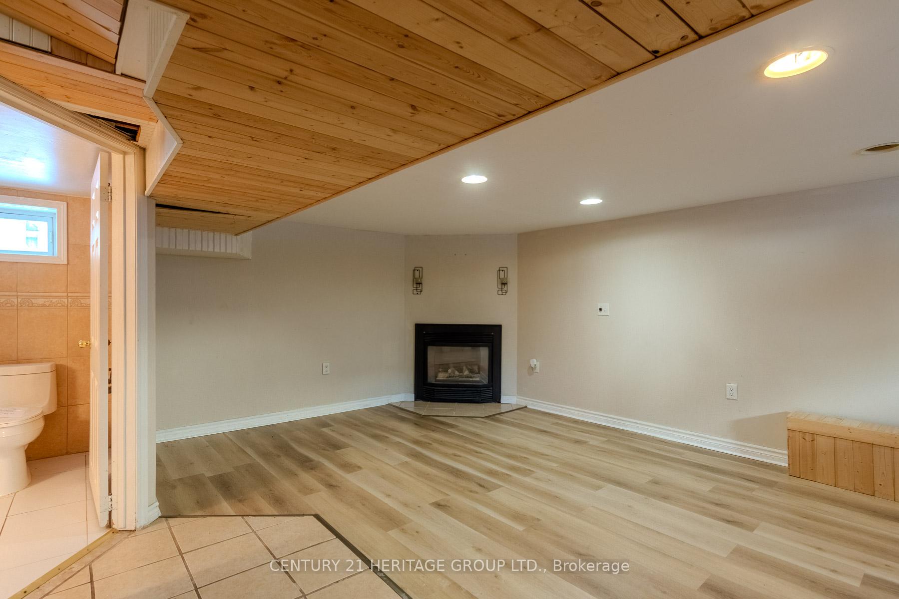 Photo 16 of 2232 Queensway Drive, Burlington, Freeman — HOMEH