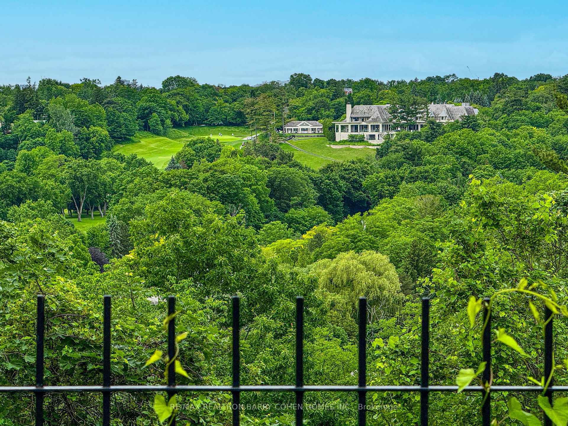 Photo 1 of 35 Bayview Ridge, North York, Bridle Path-Sunnybrook-York Mills — HOMEH