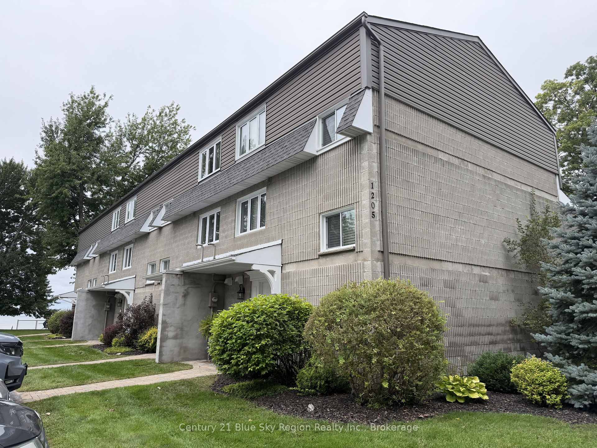 Photo 2 of Unit 14, 1205 Premier Road, North Bay, Ferris — HOMEH