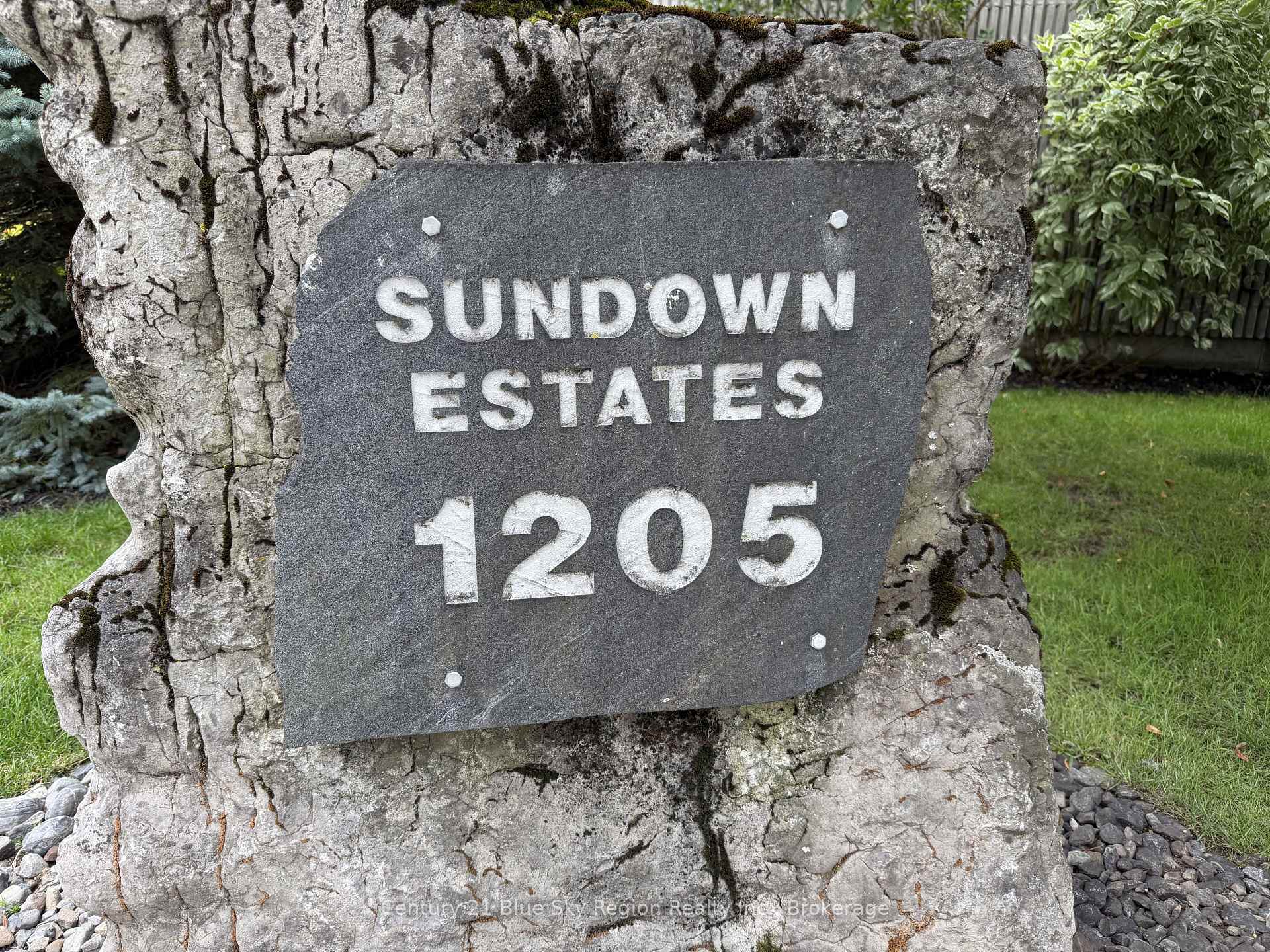Photo 3 of Unit 14, 1205 Premier Road, North Bay, Ferris — HOMEH