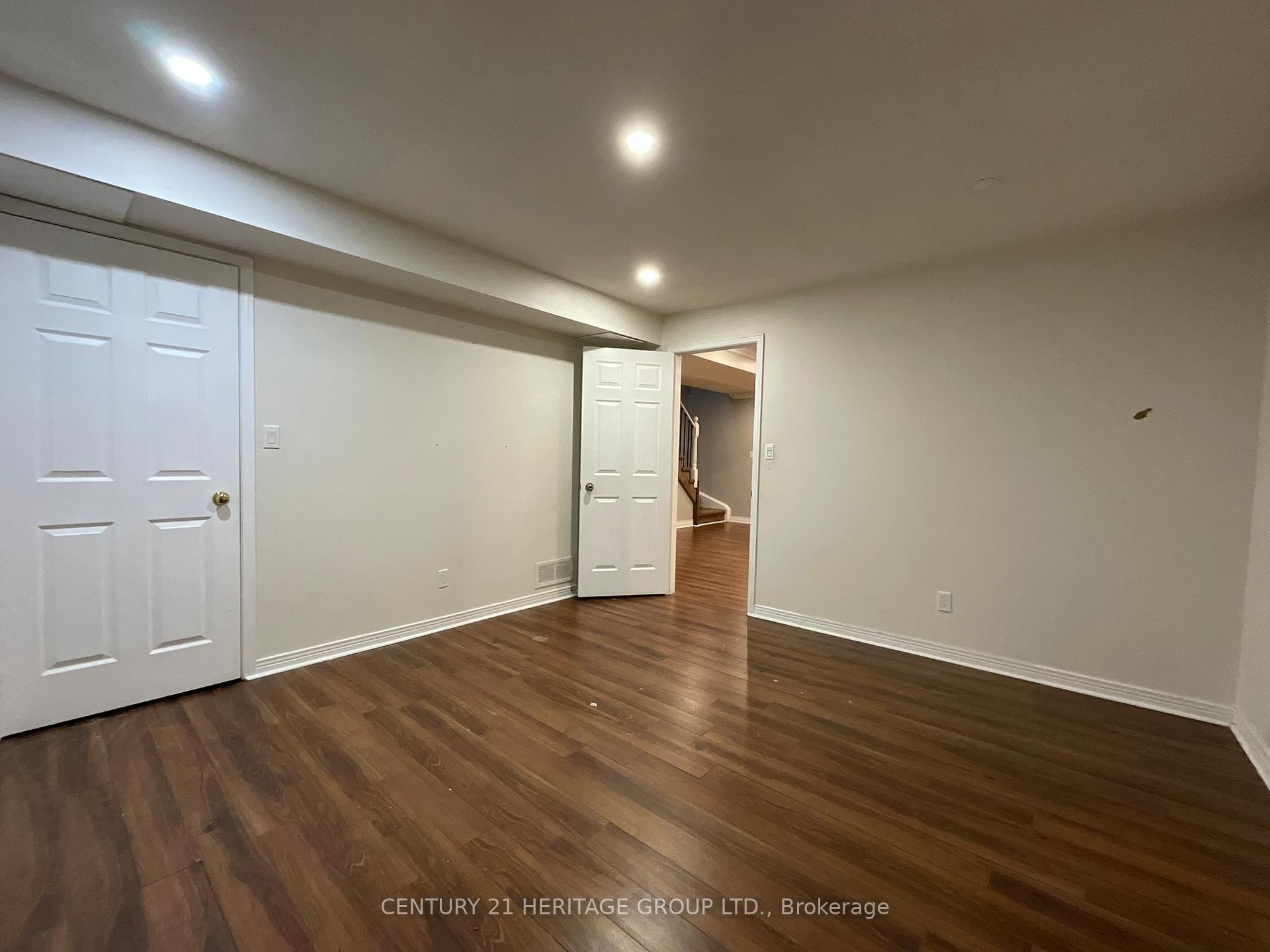 Photo 33 of 305 Sandringham Drive, Clarington, Courtice — HOMEH