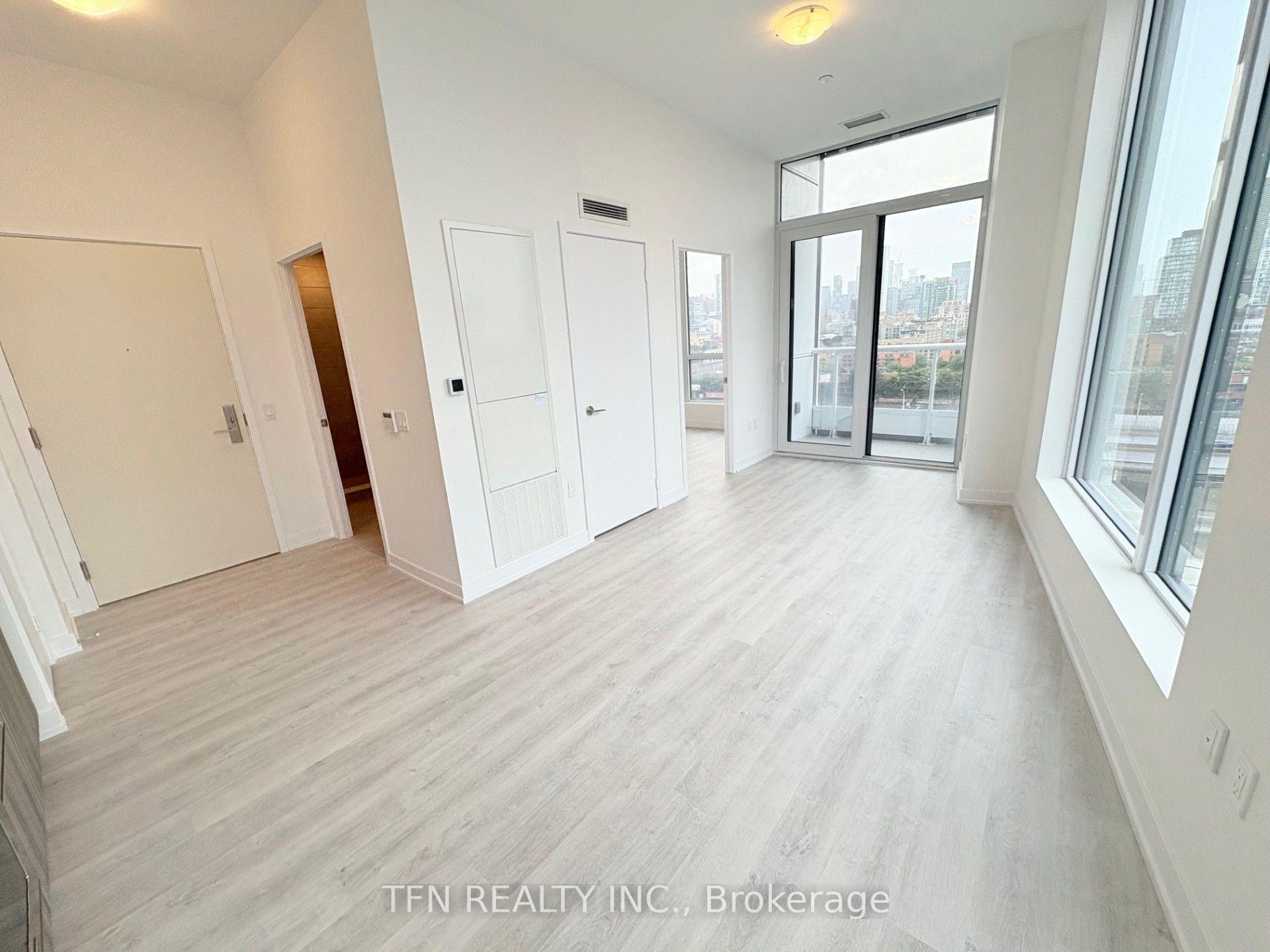 Photo 4 of Unit 1405, 15 Richardson Street, Toronto, Waterfront Communities — HOMEH