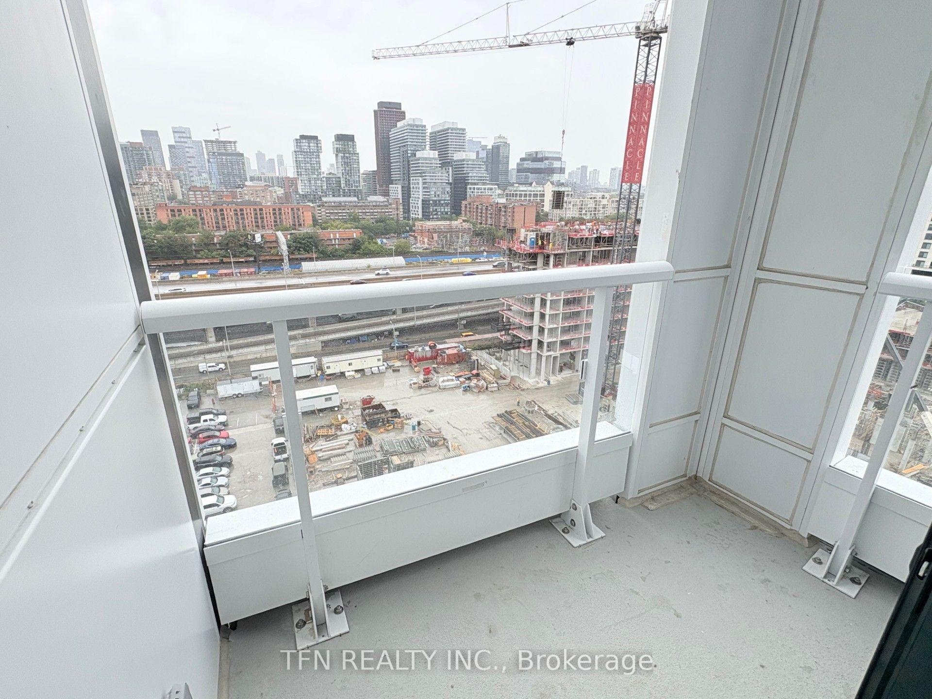 Photo 9 of Unit 1405, 15 Richardson Street, Toronto, Waterfront Communities — HOMEH