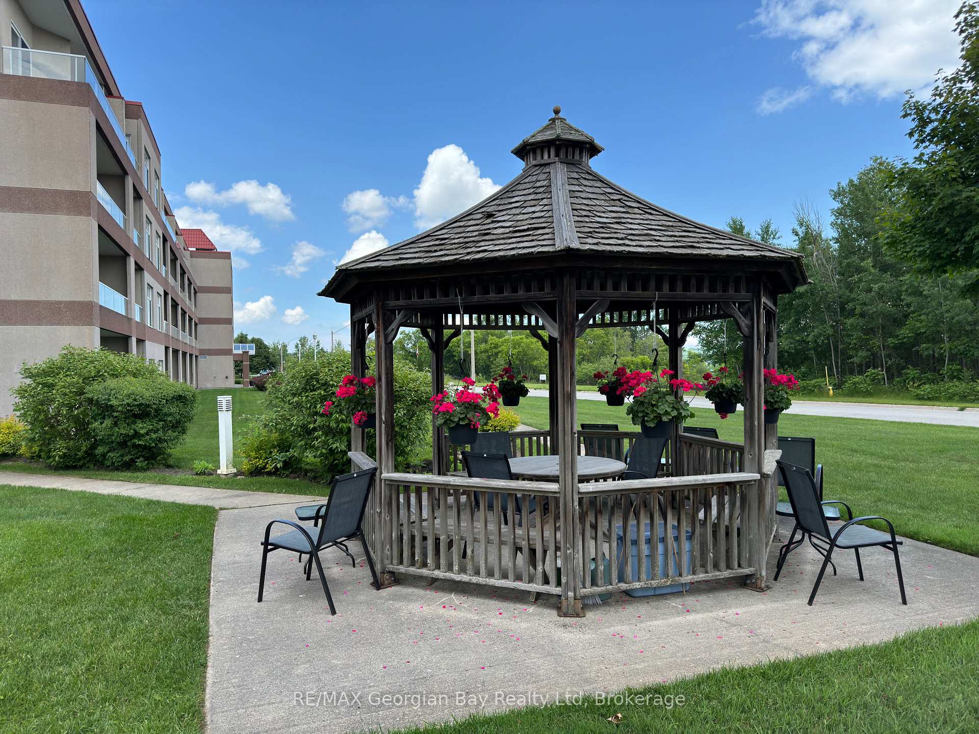 Photo 11 of Unit 415, 280 Aberdeen Boulevard, Midland — HOMEH