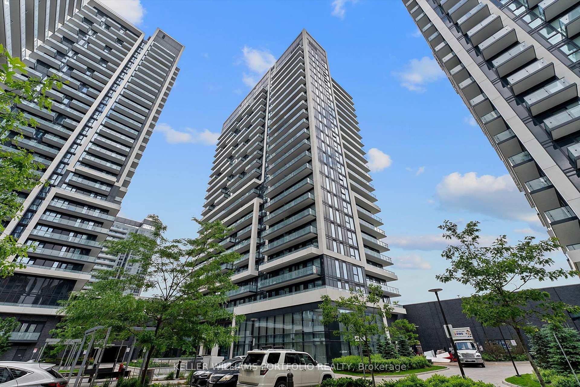 Photo 1 of Unit 806, 95 Oneida Crescent, Richmond Hill, Langstaff — HOMEH