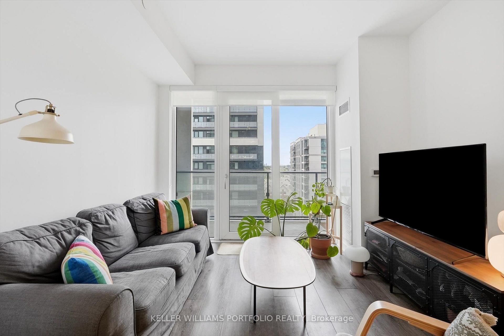Photo 14 of Unit 806, 95 Oneida Crescent, Richmond Hill, Langstaff — HOMEH