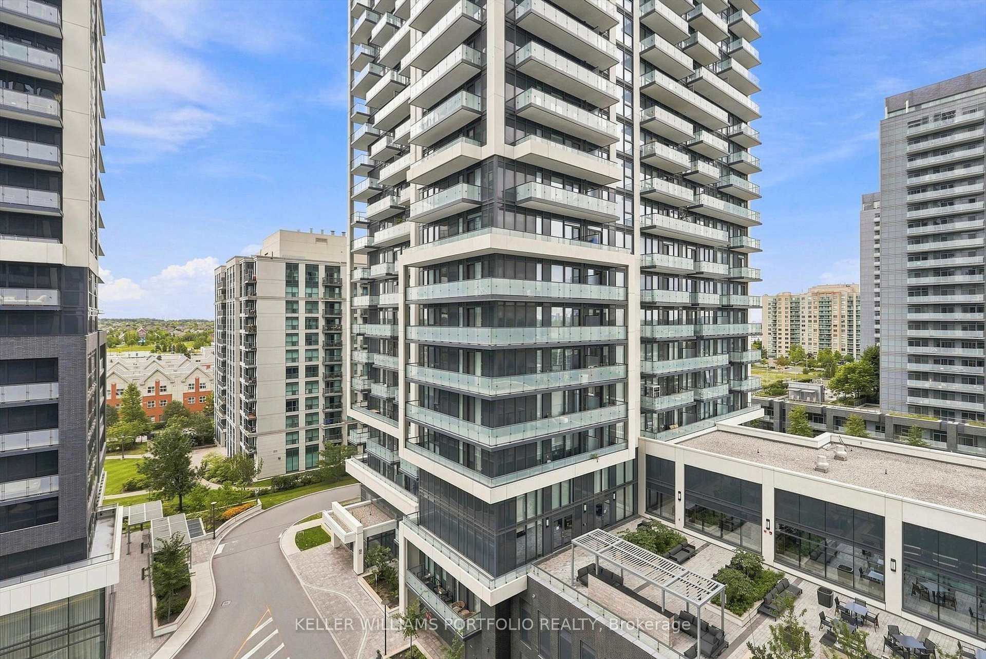 Photo 26 of Unit 806, 95 Oneida Crescent, Richmond Hill, Langstaff — HOMEH