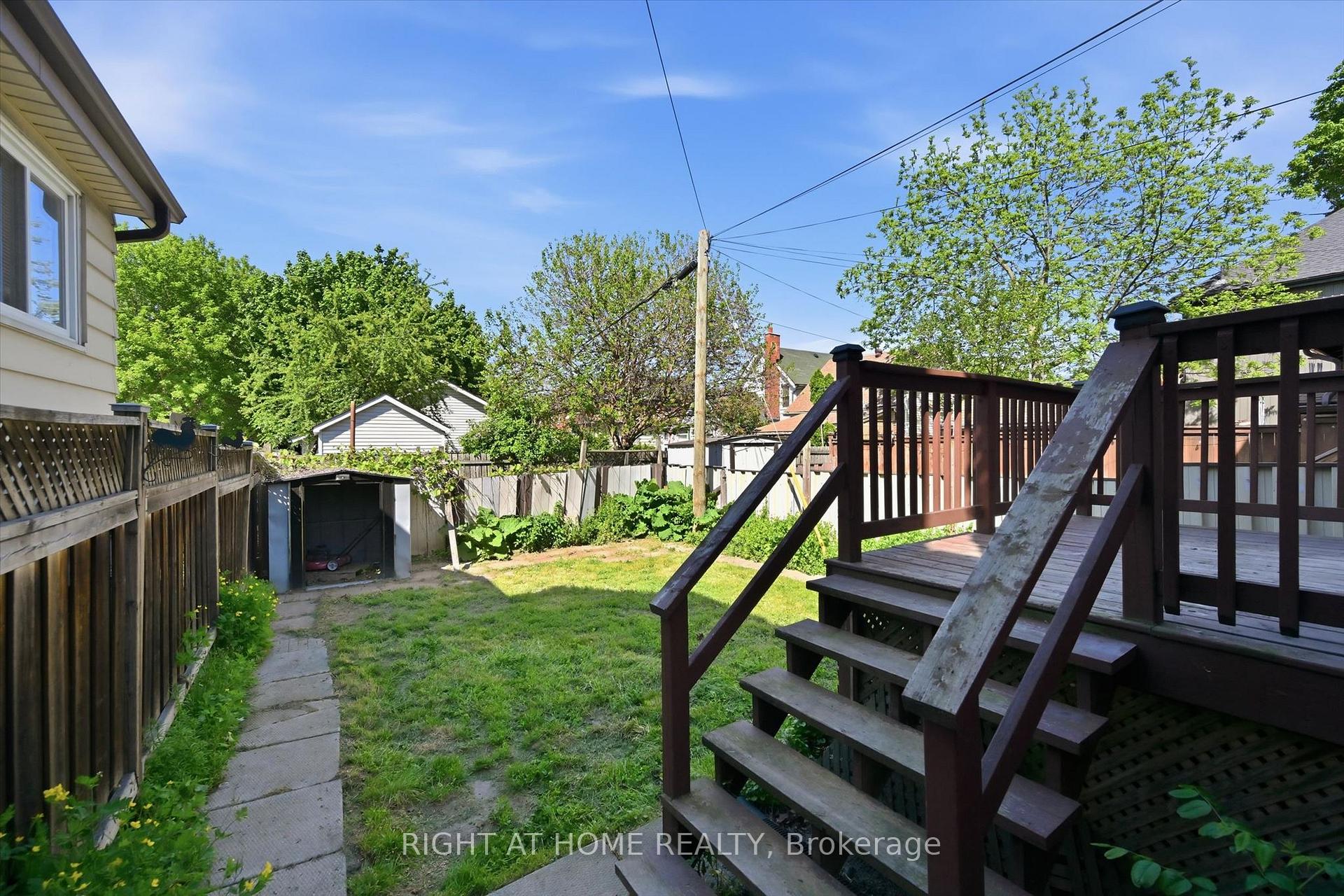 Photo 12 of 343 Cumberland Avenue, Hamilton, Blakeley — HOMEH