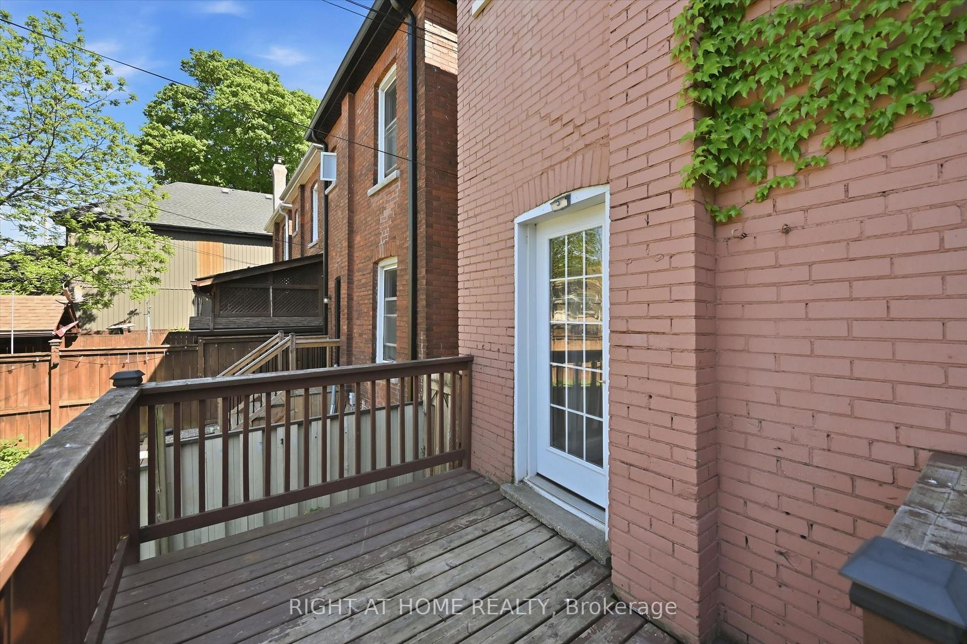 Photo 13 of 343 Cumberland Avenue, Hamilton, Blakeley — HOMEH