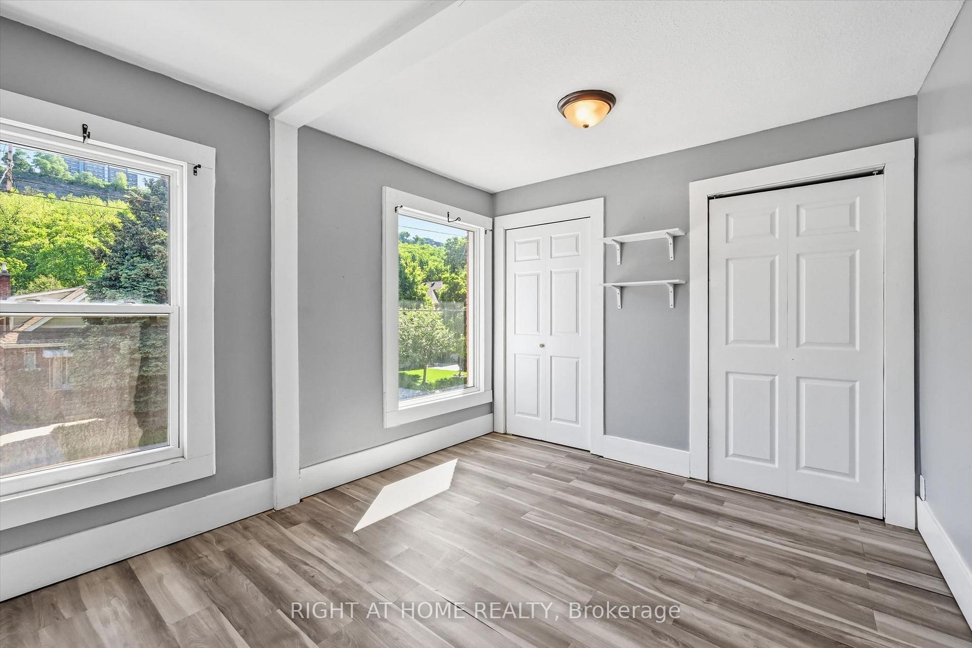 Photo 17 of 343 Cumberland Avenue, Hamilton, Blakeley — HOMEH