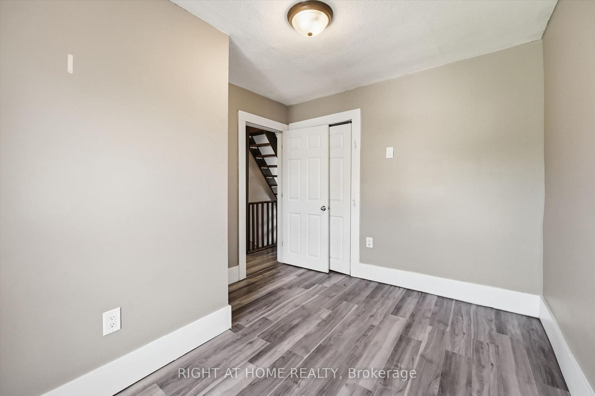 Photo 20 of 343 Cumberland Avenue, Hamilton, Blakeley — HOMEH