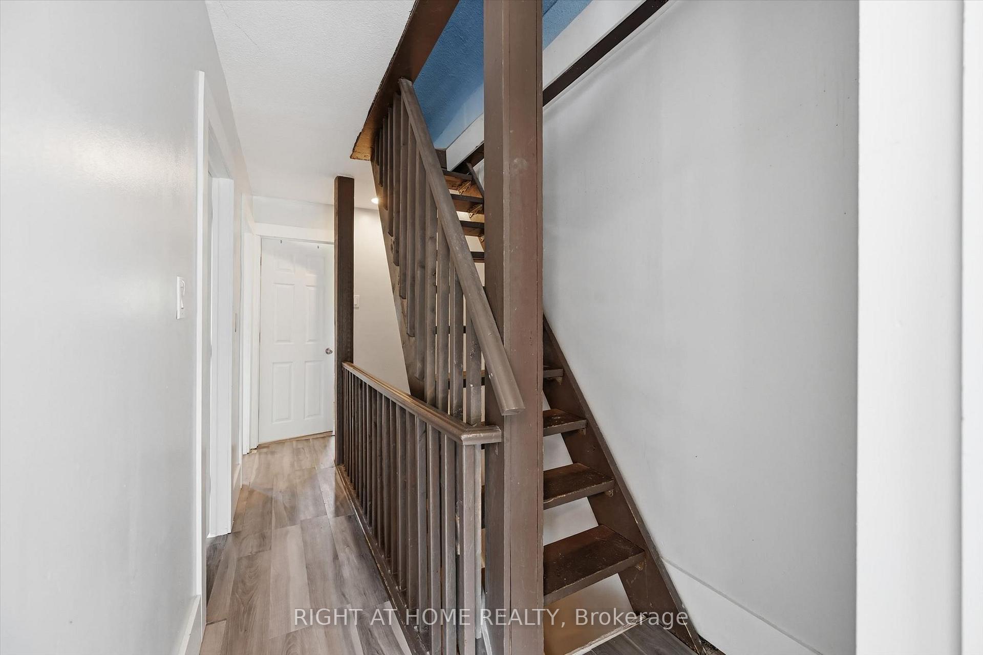 Photo 23 of 343 Cumberland Avenue, Hamilton, Blakeley — HOMEH
