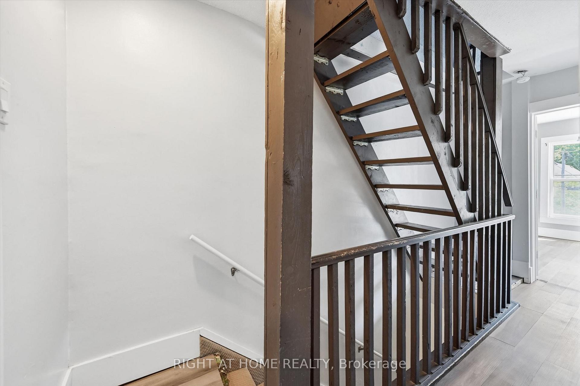 Photo 24 of 343 Cumberland Avenue, Hamilton, Blakeley — HOMEH