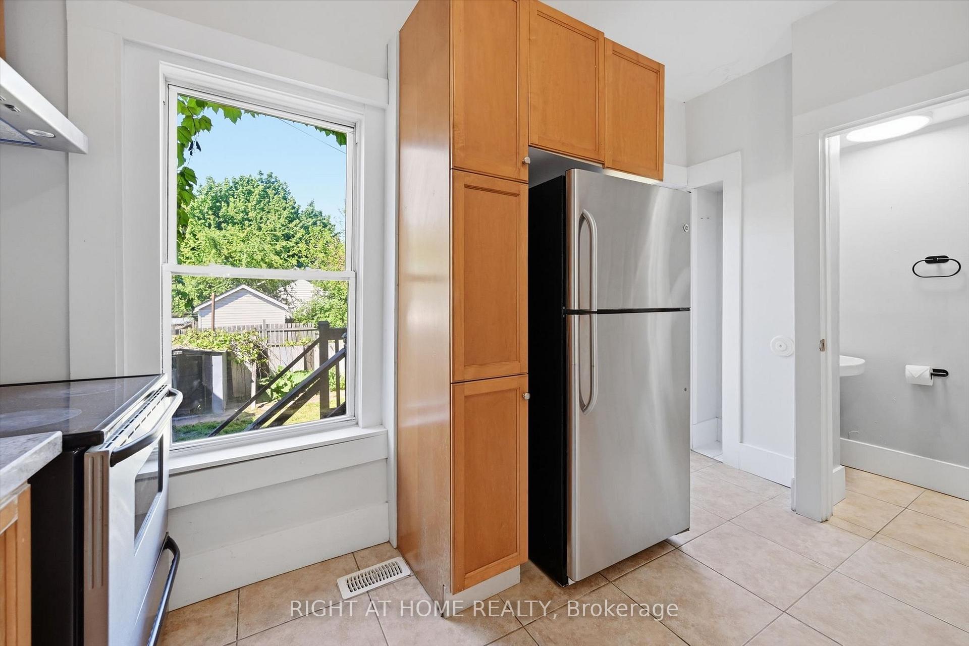 Photo 29 of 343 Cumberland Avenue, Hamilton, Blakeley — HOMEH