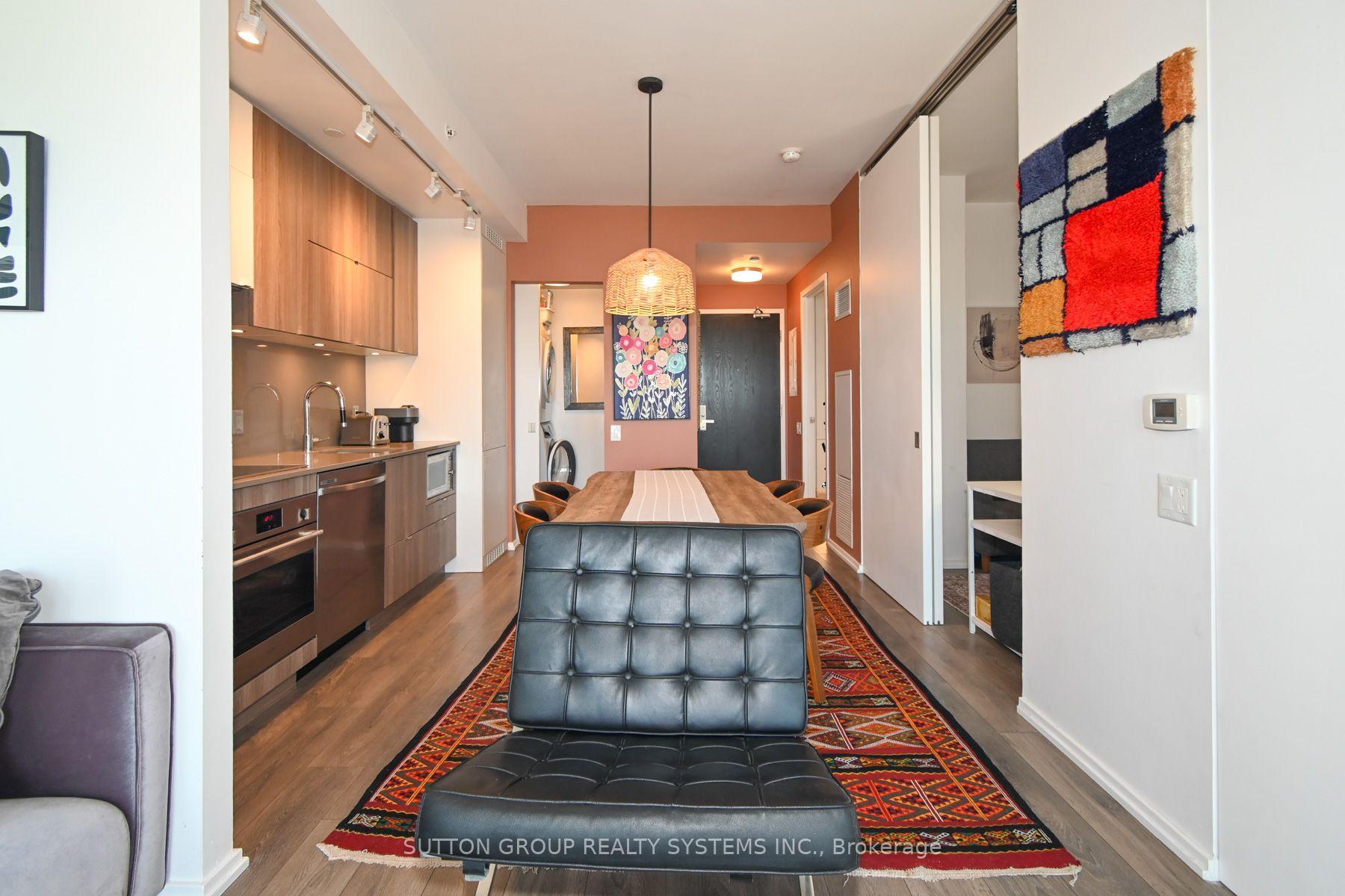 Photo 3 of Unit 2004, 125 Peter Street, Toronto, Waterfront Communities — HOMEH