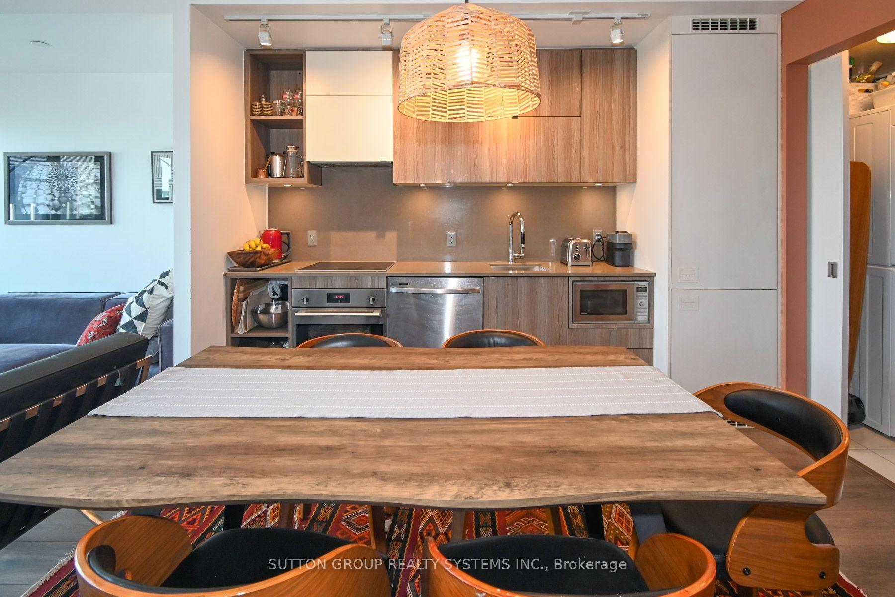 Photo 8 of Unit 2004, 125 Peter Street, Toronto, Waterfront Communities — HOMEH