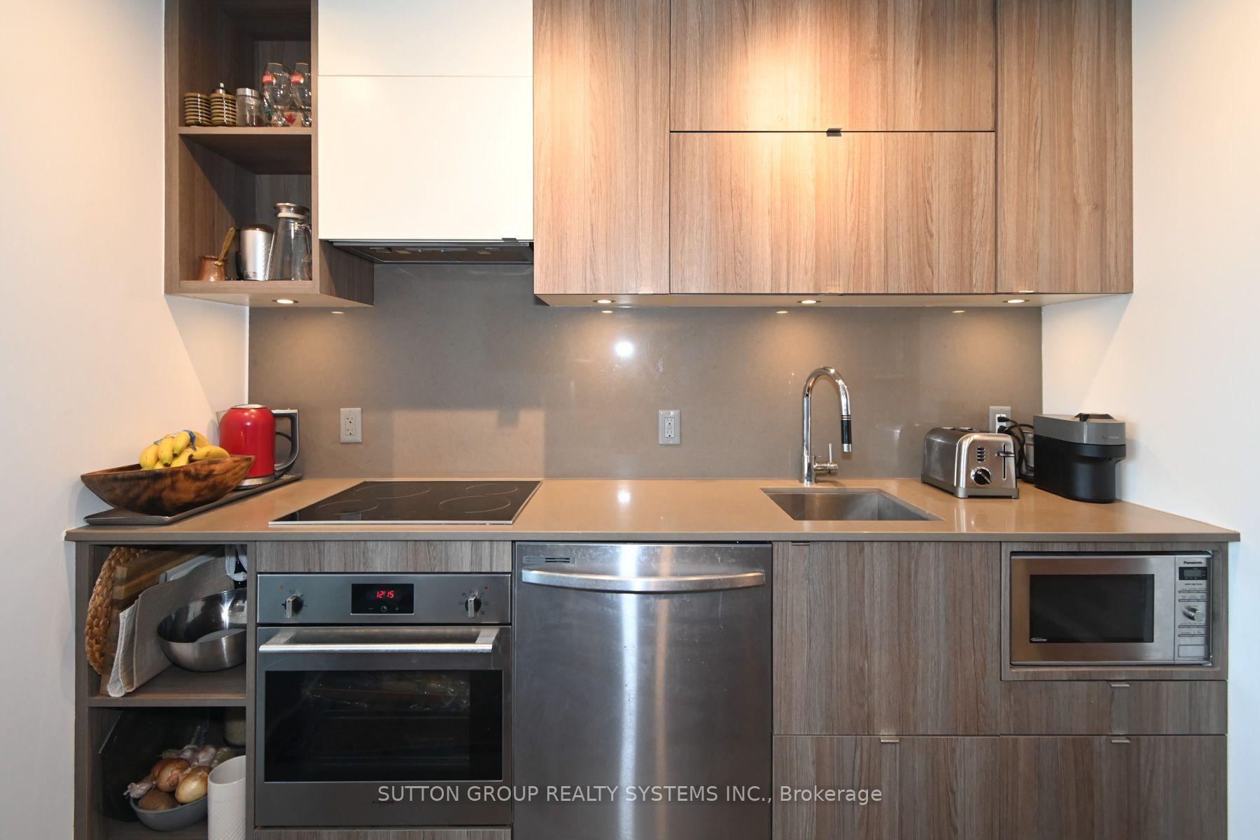 Photo 9 of Unit 2004, 125 Peter Street, Toronto, Waterfront Communities — HOMEH