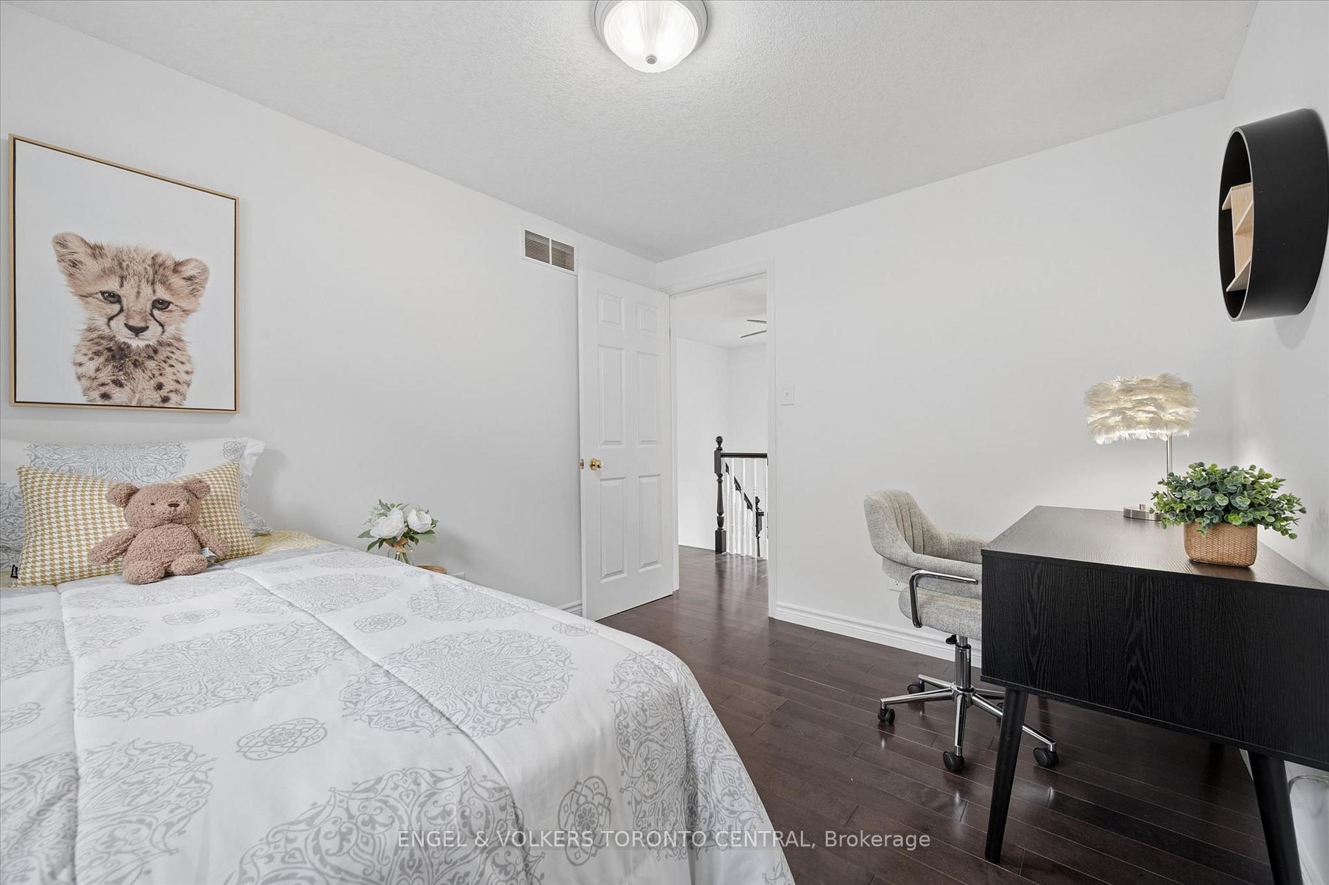 Photo 21 of 954 Atlantic Boulevard, Waterloo, Eastbridge — HOMEH
