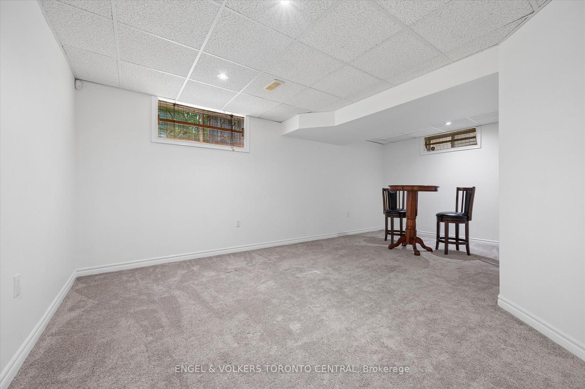 Photo 24 of 954 Atlantic Boulevard, Waterloo, Eastbridge — HOMEH