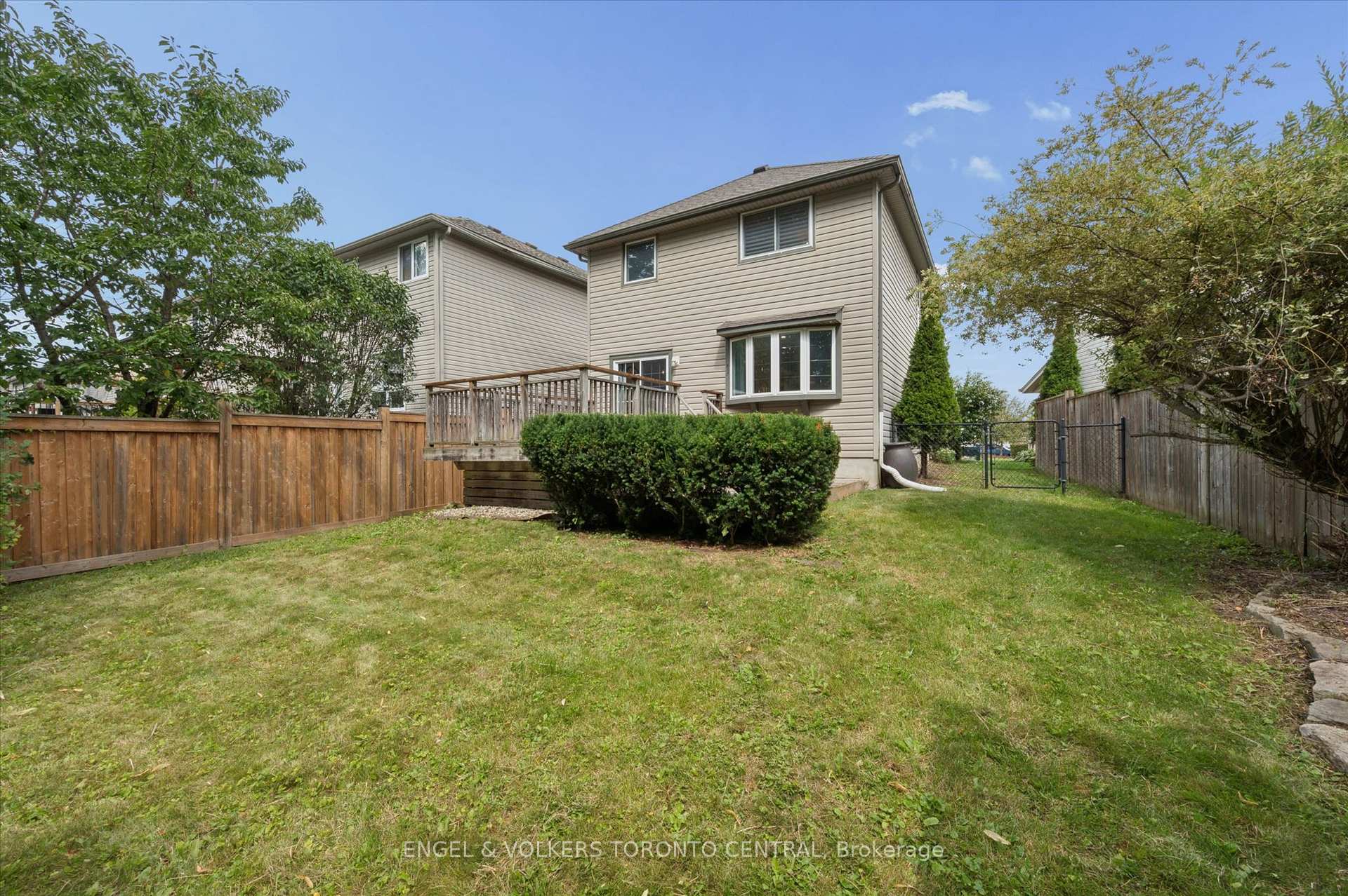 Photo 31 of 954 Atlantic Boulevard, Waterloo, Eastbridge — HOMEH