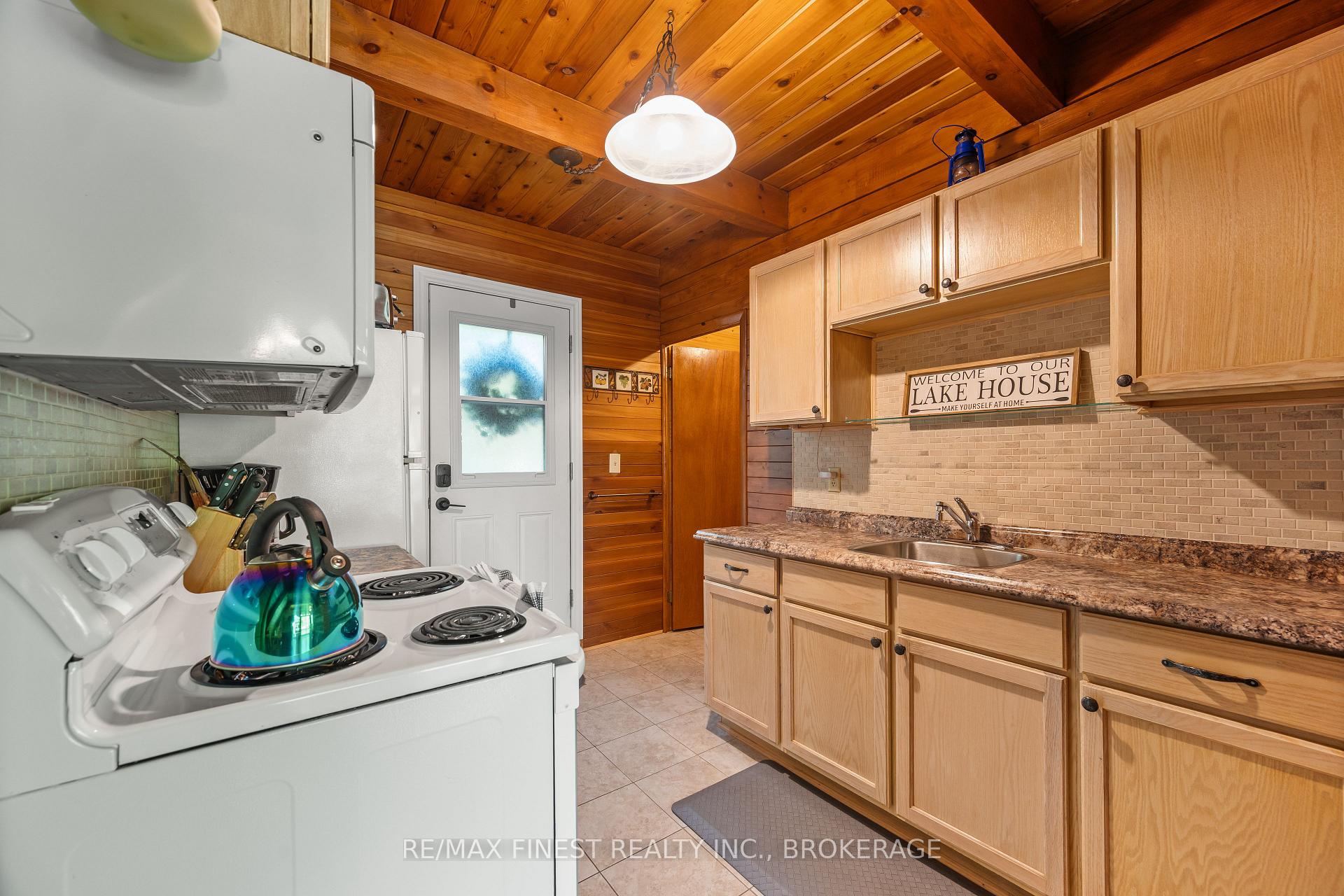 Photo 11 of 53 Hillside Lane, Frontenac, Frontenac South — HOMEH