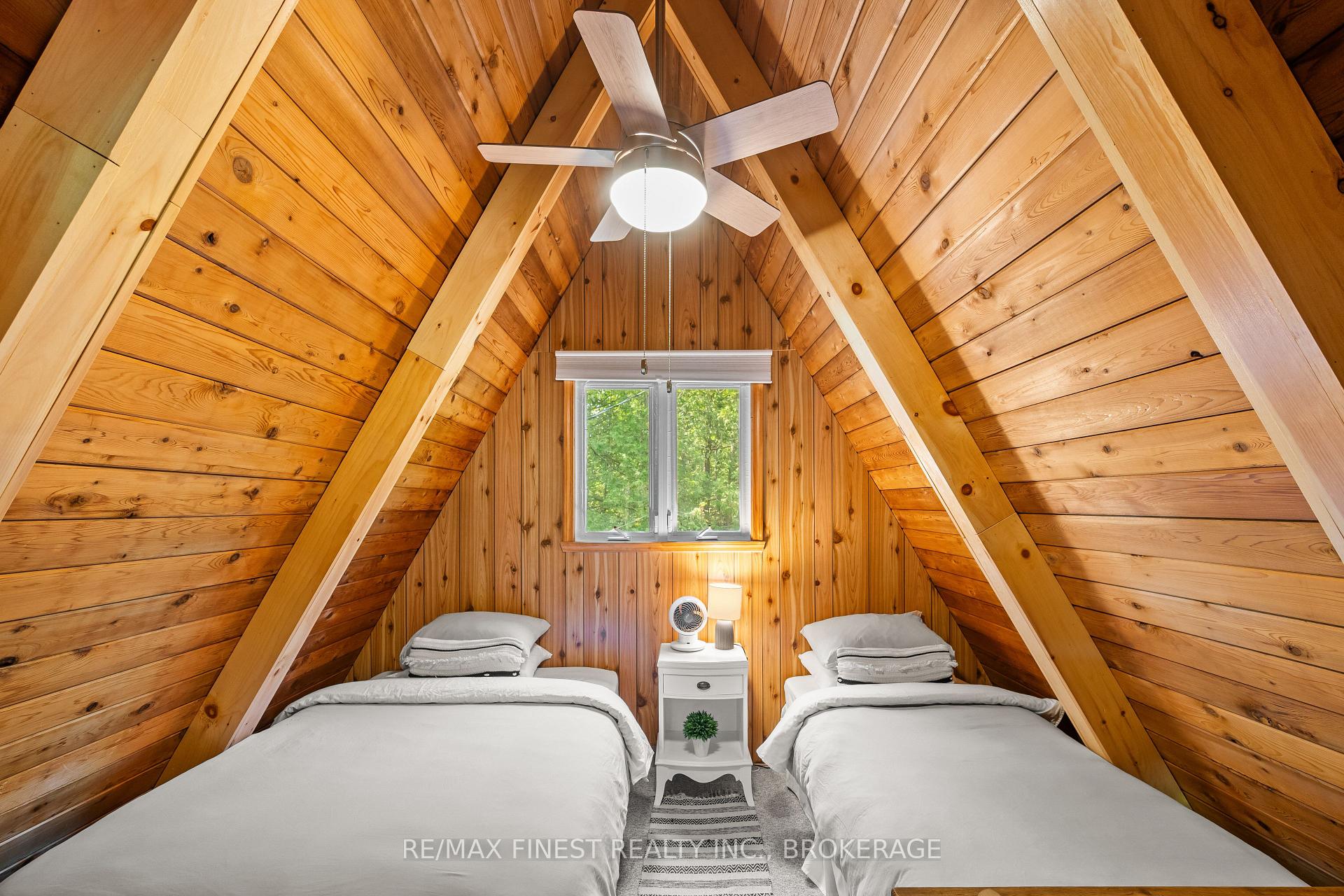 Photo 17 of 53 Hillside Lane, Frontenac, Frontenac South — HOMEH