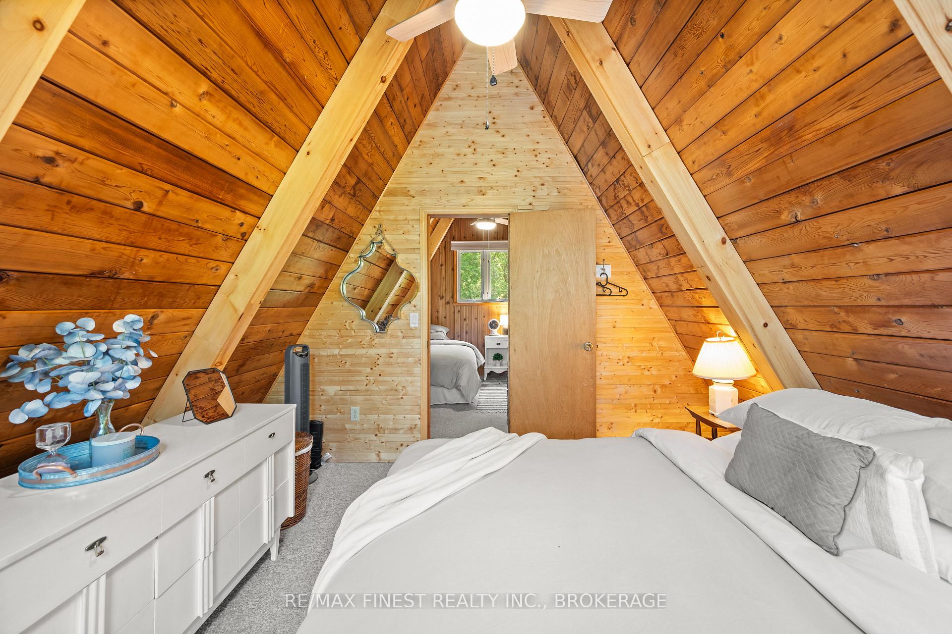 Photo 23 of 53 Hillside Lane, Frontenac, Frontenac South — HOMEH