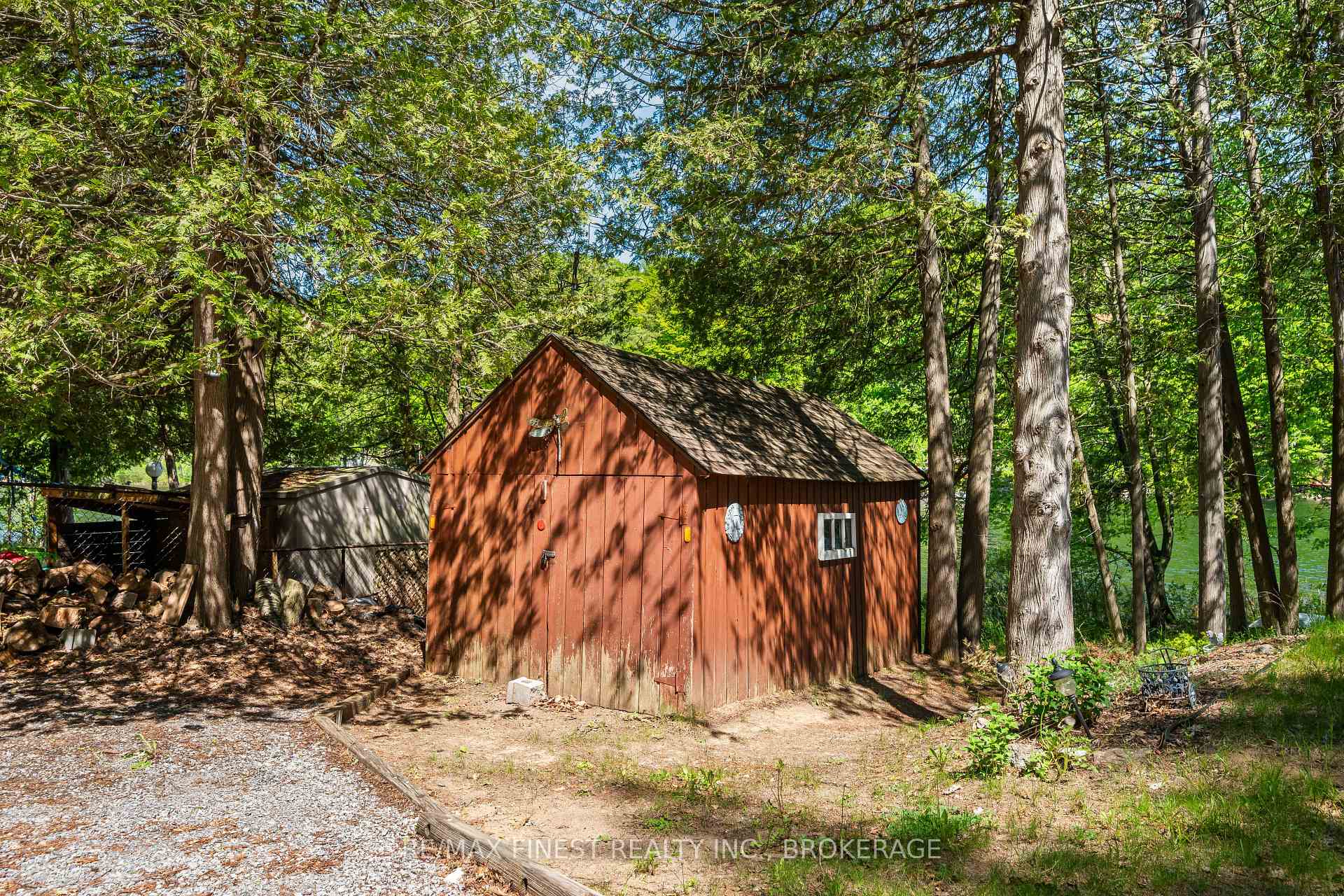Photo 31 of 53 Hillside Lane, Frontenac, Frontenac South — HOMEH