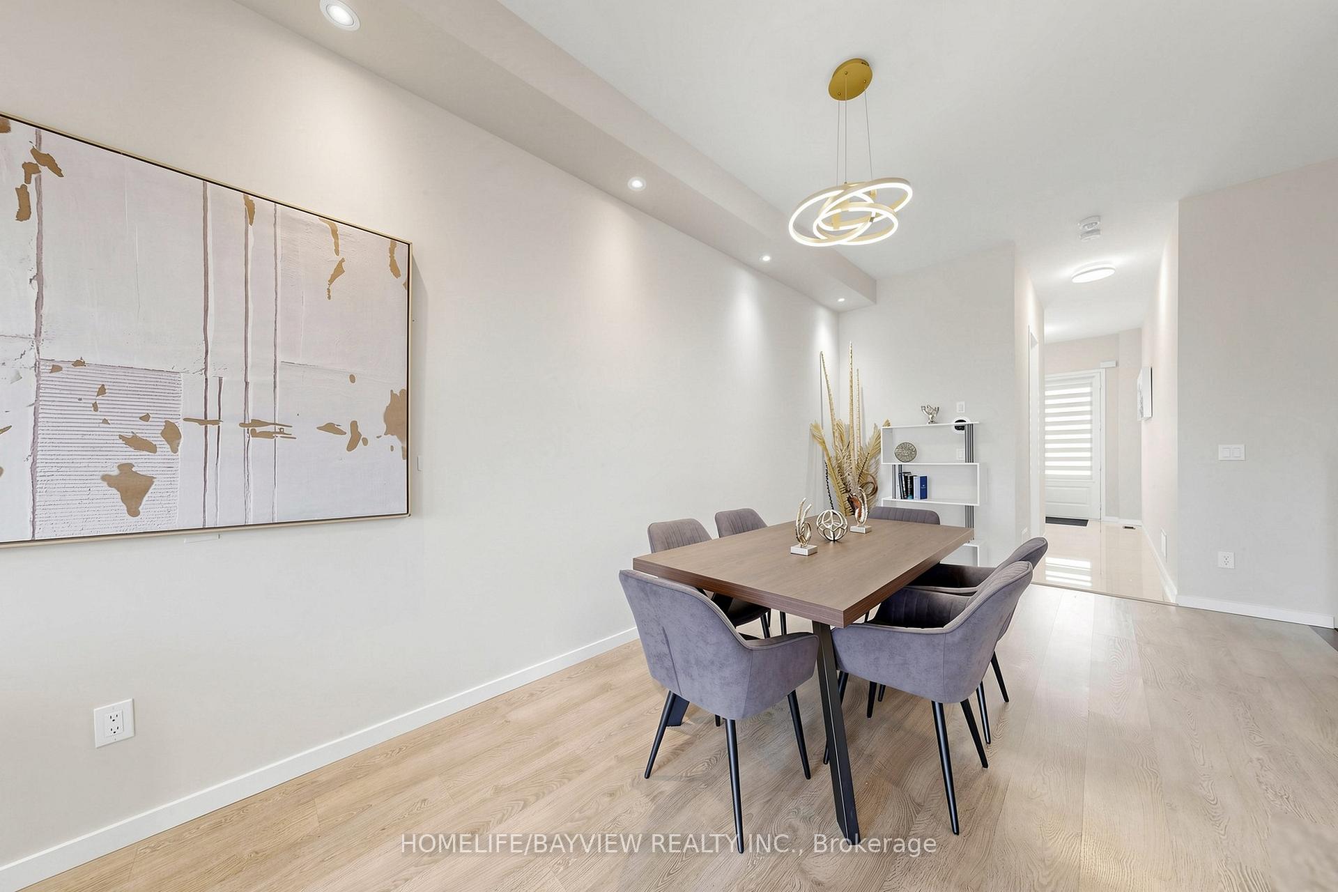 Photo 7 of 240 Elyse Court, Aurora, Bayview Northeast — HOMEH