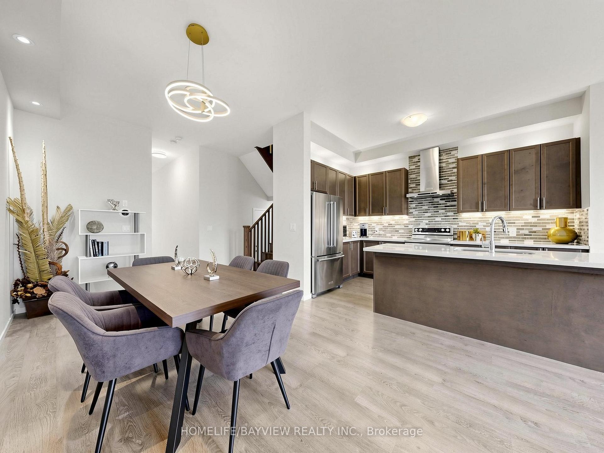 Photo 9 of 240 Elyse Court, Aurora, Bayview Northeast — HOMEH