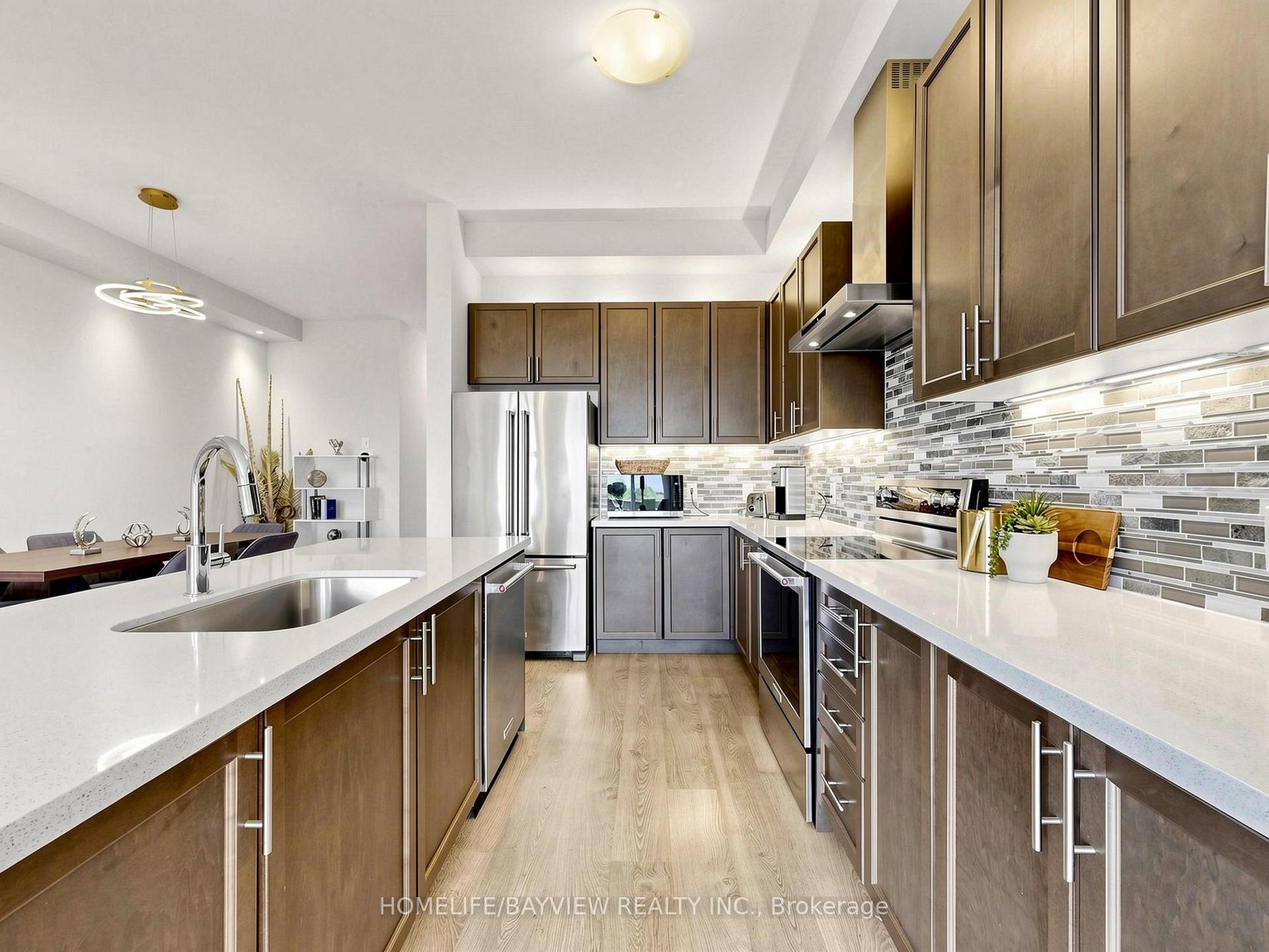 Photo 14 of 240 Elyse Court, Aurora, Bayview Northeast — HOMEH