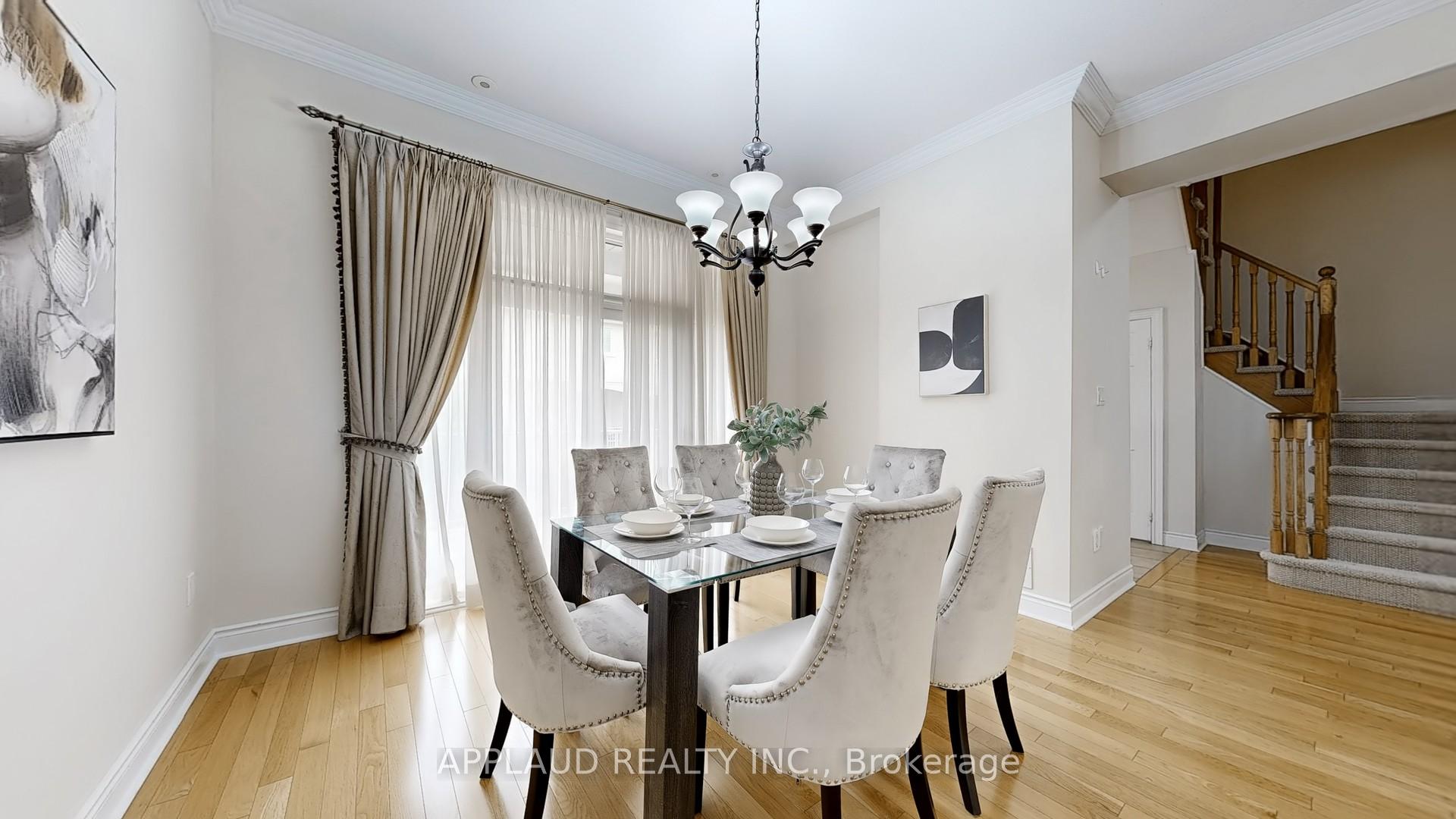 Photo 7 of 75 Legends Way, Markham, Unionville — HOMEH