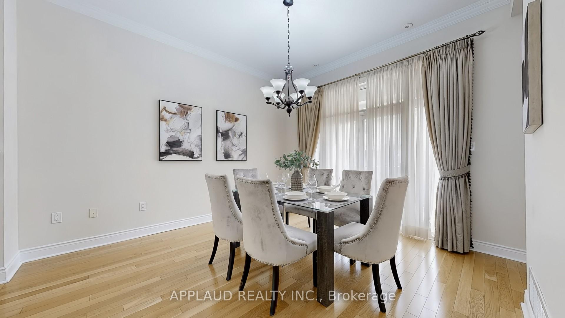 Photo 9 of 75 Legends Way, Markham, Unionville — HOMEH