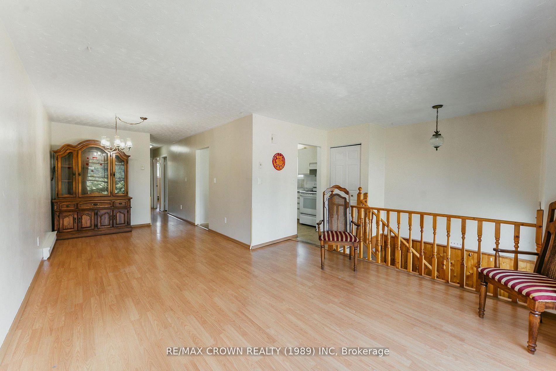 Photo 3 of 307 McKenzie Avenue, North Bay, Widdifield — HOMEH