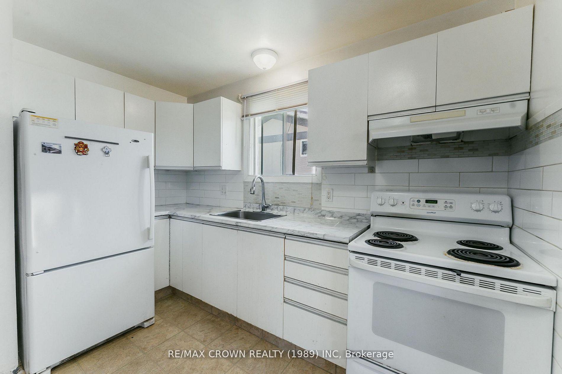 Photo 10 of 307 McKenzie Avenue, North Bay, Widdifield — HOMEH