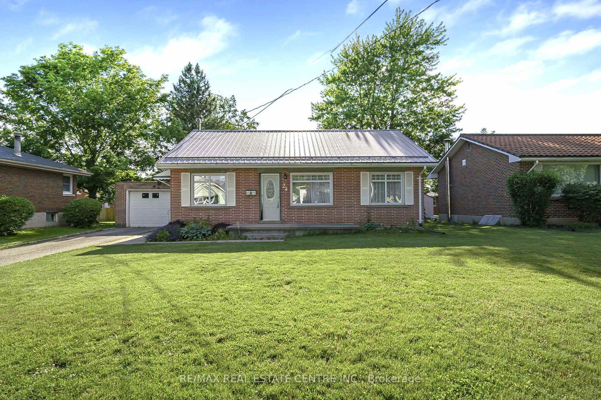 Photo 4 of 24 Park Street, Aylmer — HOMEH