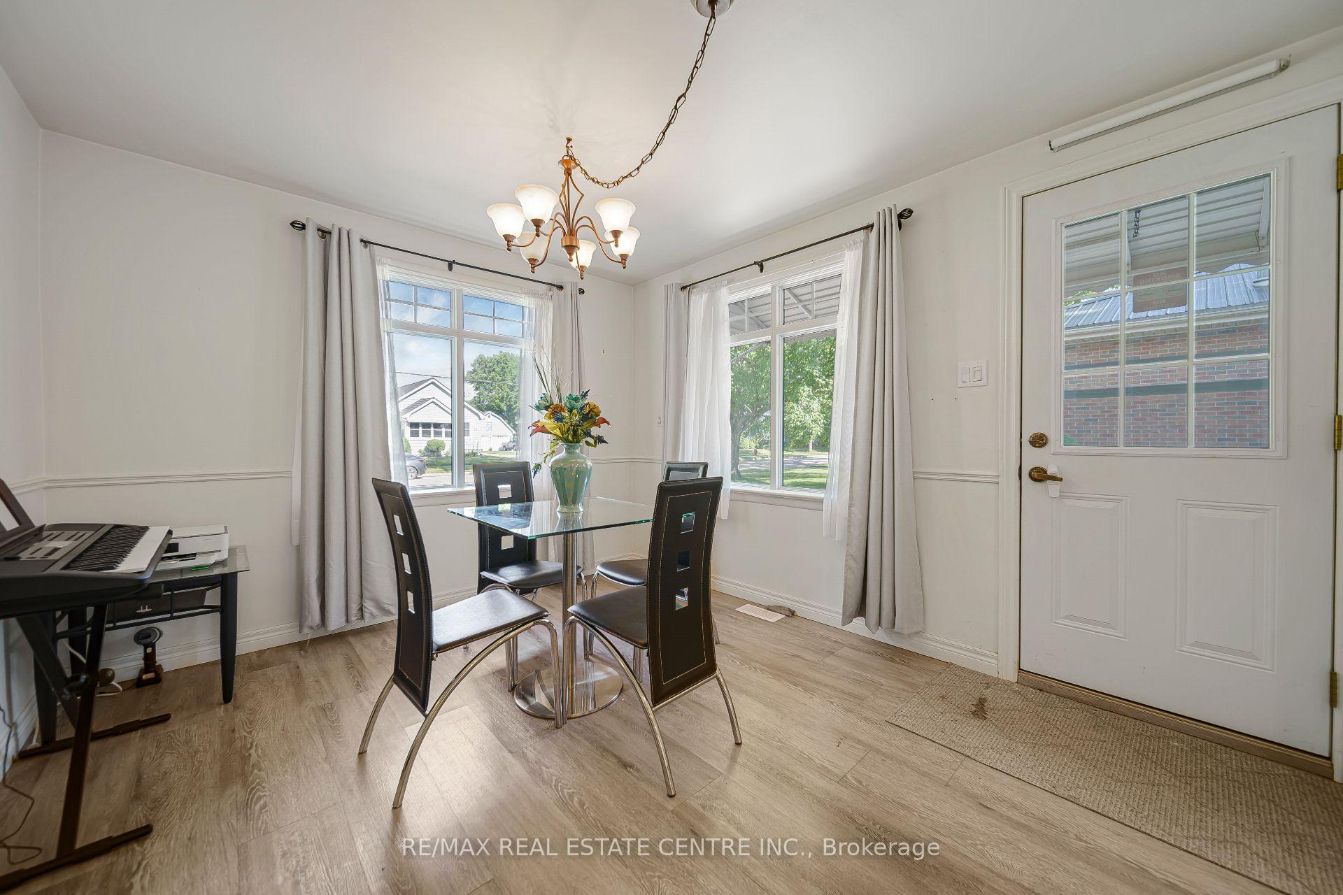 Photo 9 of 24 Park Street, Aylmer — HOMEH