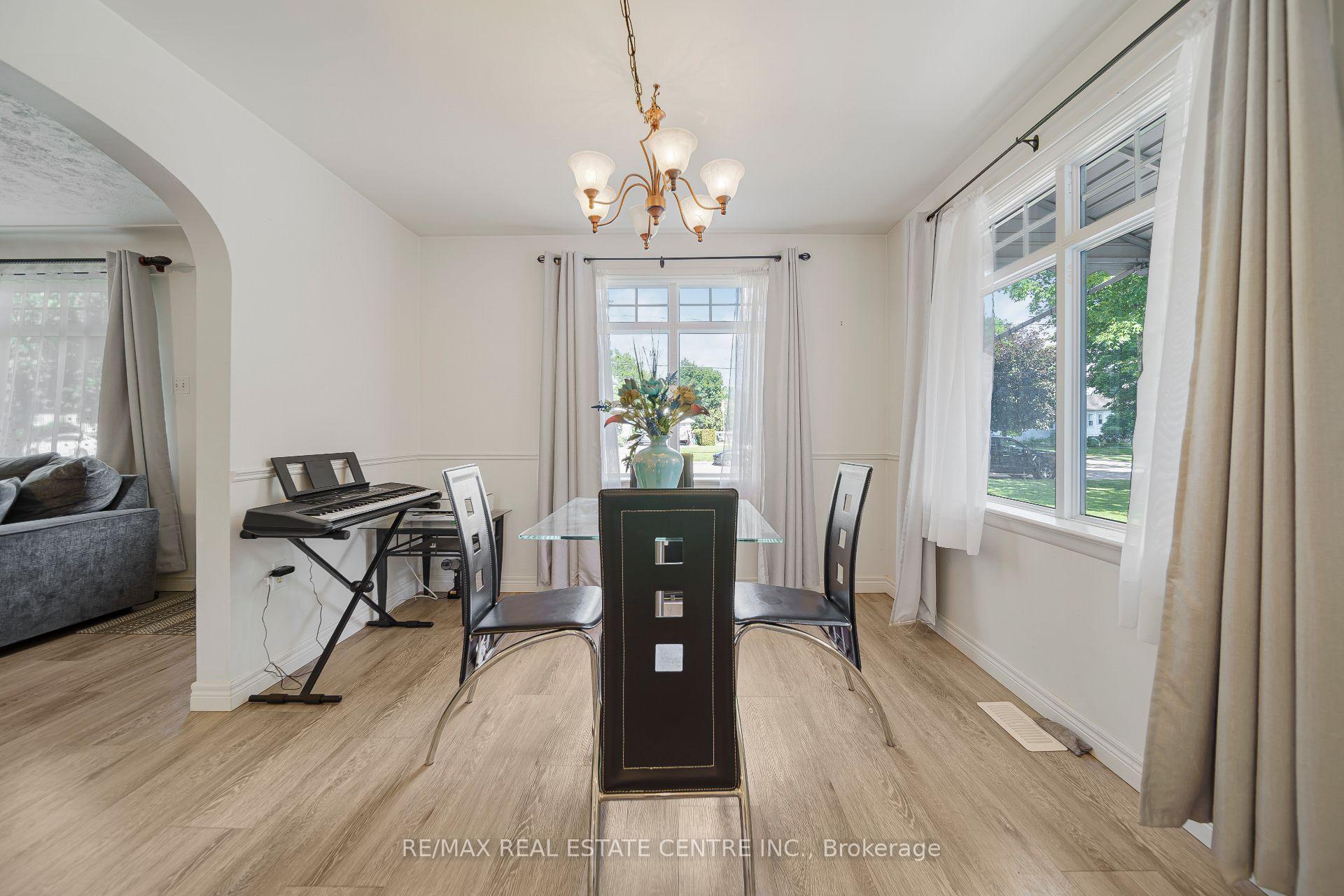 Photo 10 of 24 Park Street, Aylmer — HOMEH