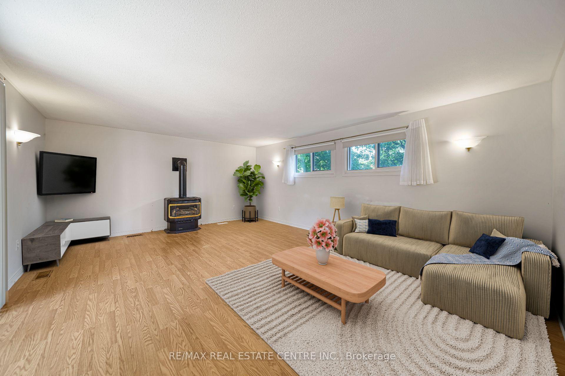 Photo 15 of 24 Park Street, Aylmer — HOMEH