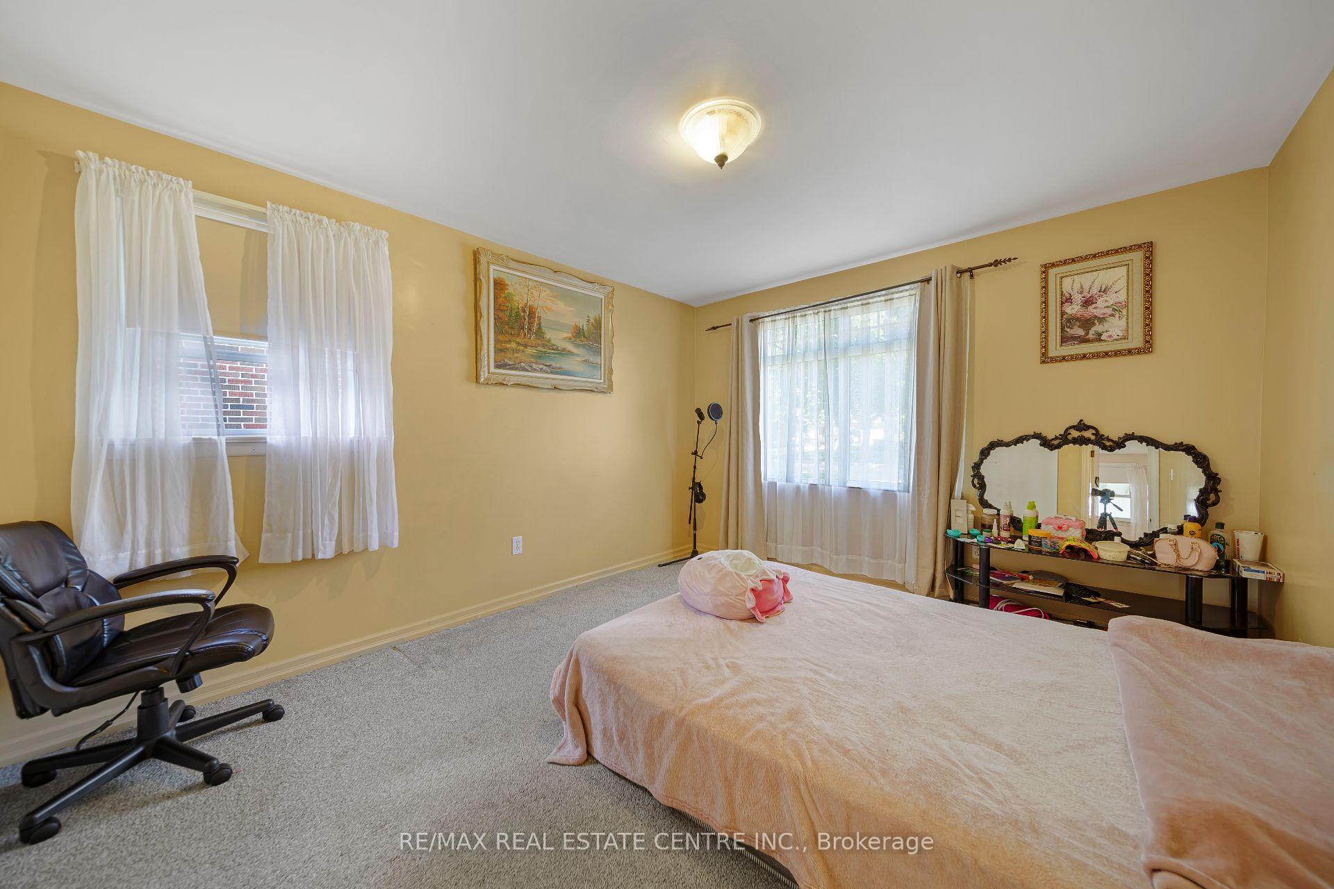 Photo 21 of 24 Park Street, Aylmer — HOMEH