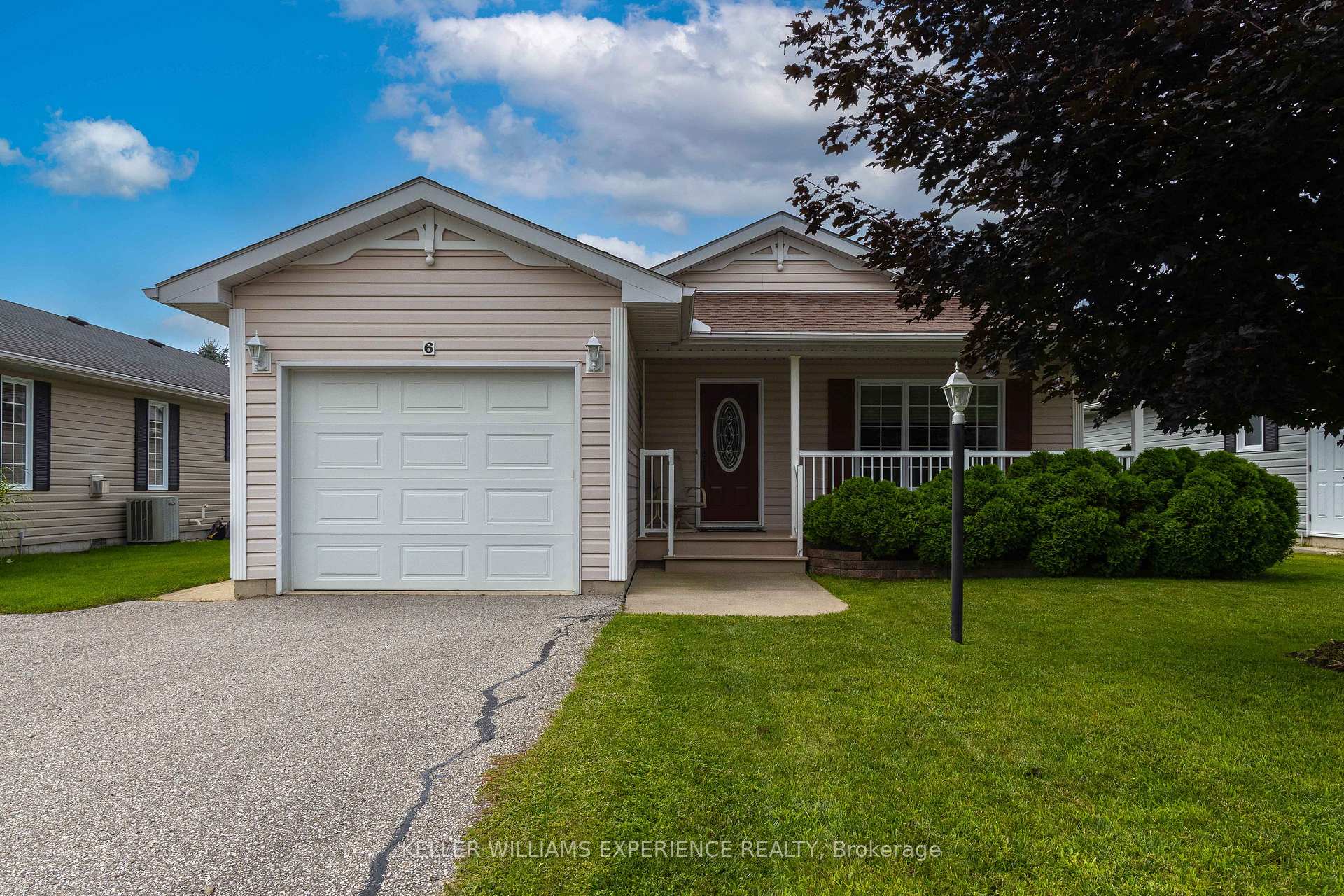 Photo 1 of 6 Virginia Avenue, Wasaga Beach — HOMEH