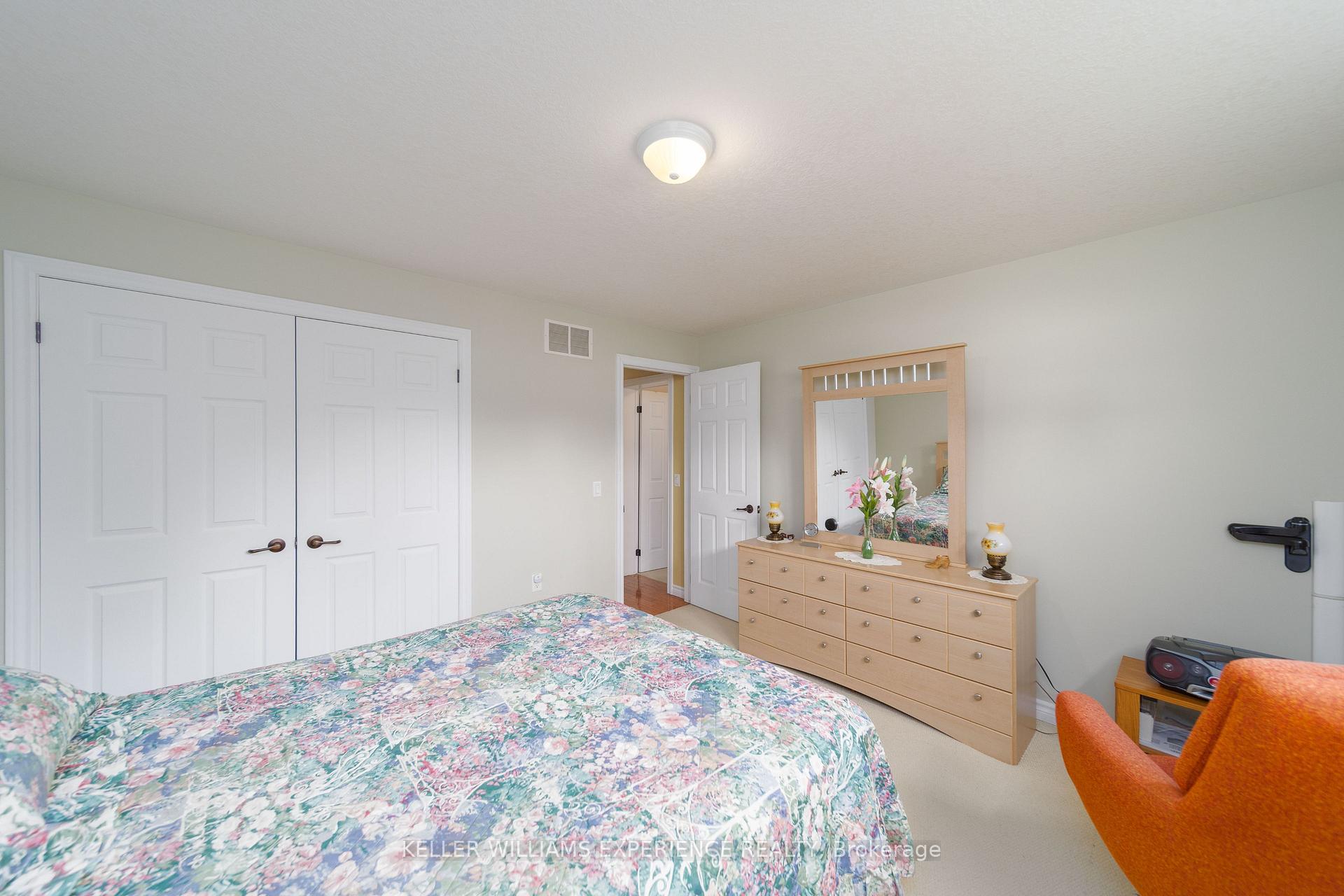 Photo 17 of 6 Virginia Avenue, Wasaga Beach — HOMEH
