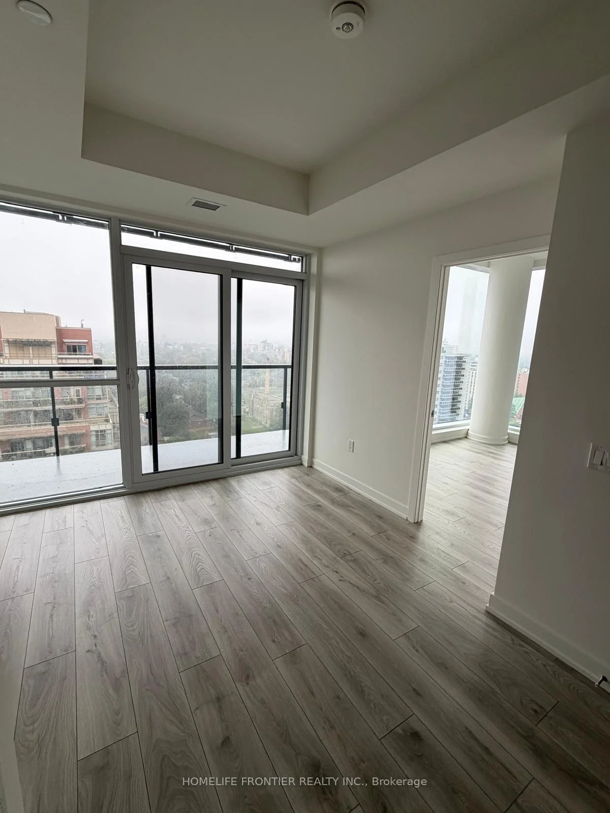 Photo 7 of Unit 1705, 120 Broadway Avenue, Toronto, Mount Pleasant West — HOMEH