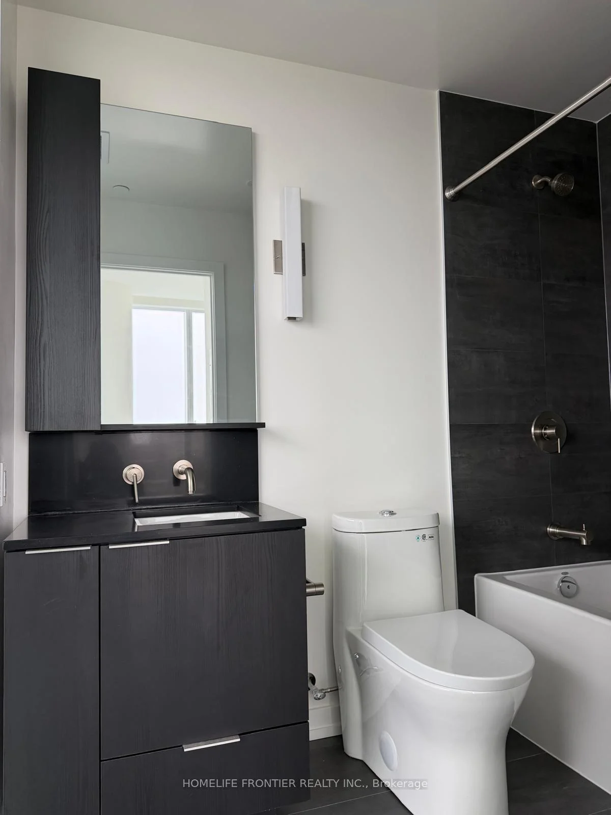 Photo 10 of Unit 1705, 120 Broadway Avenue, Toronto, Mount Pleasant West — HOMEH